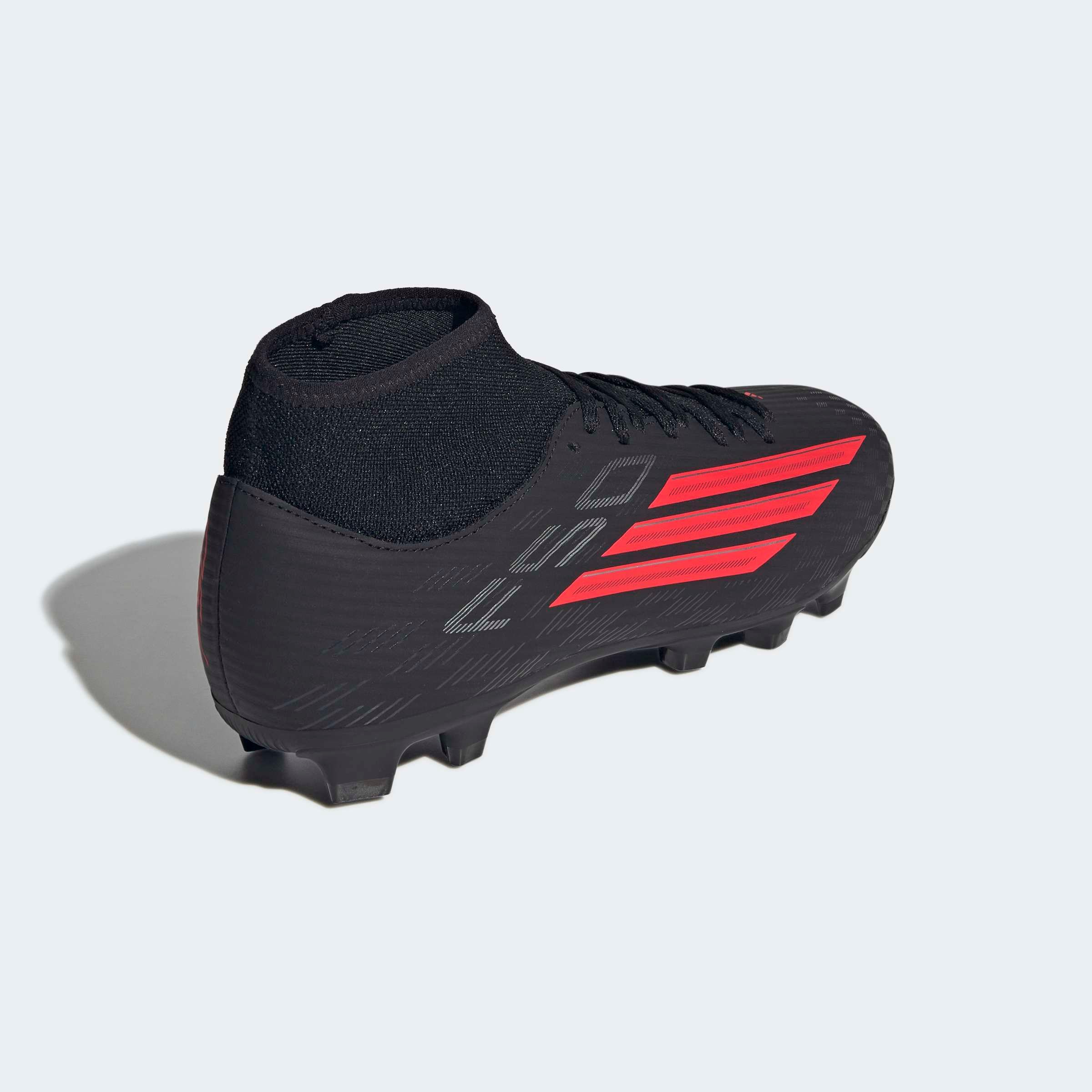 adidas Performance Chaussure de football »F50 CLUB MID-CUT FG/MG«  für viele verschiedene Böden geeignet