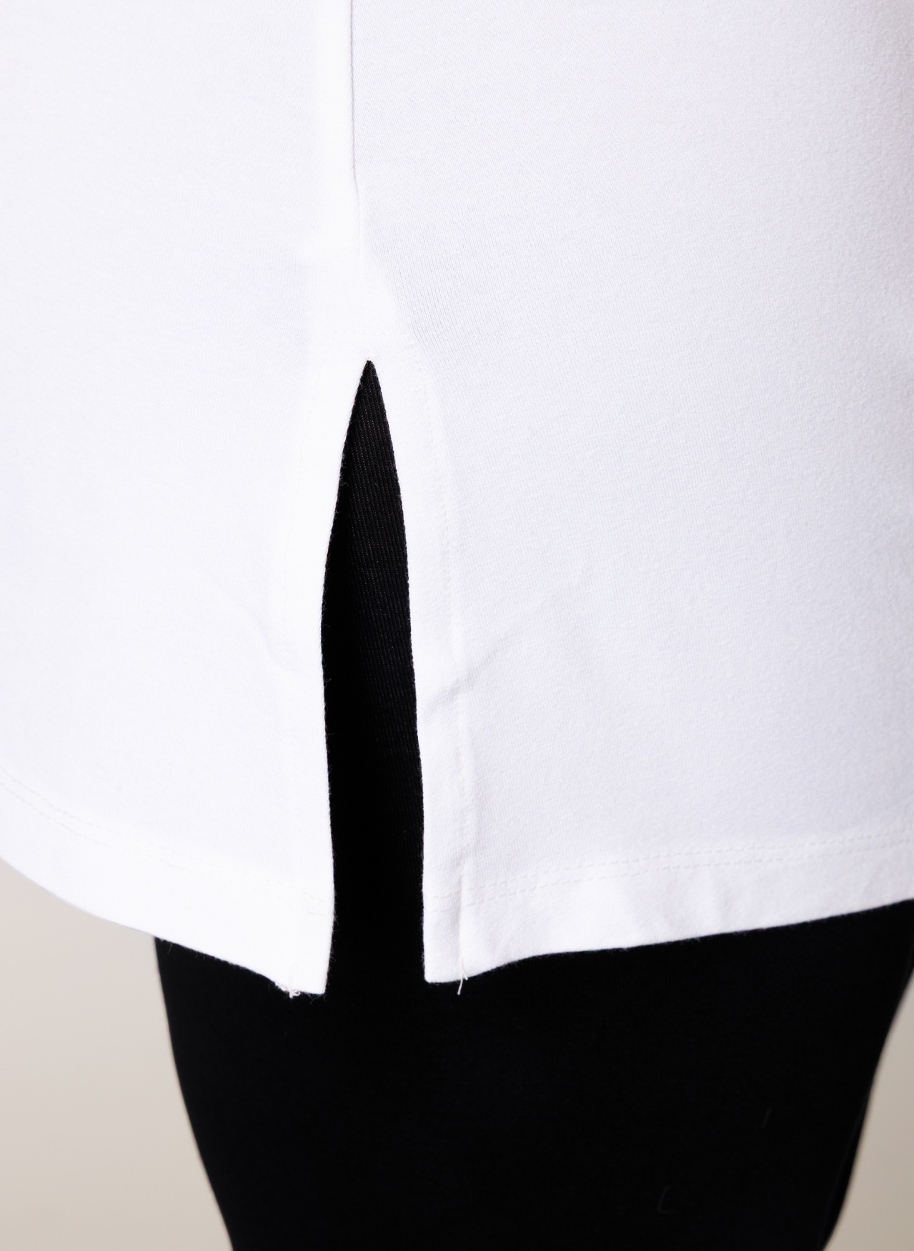 Base Level Curvy Longshirt »ABBIGALE«, ärmellos, seitlich geschlitzt