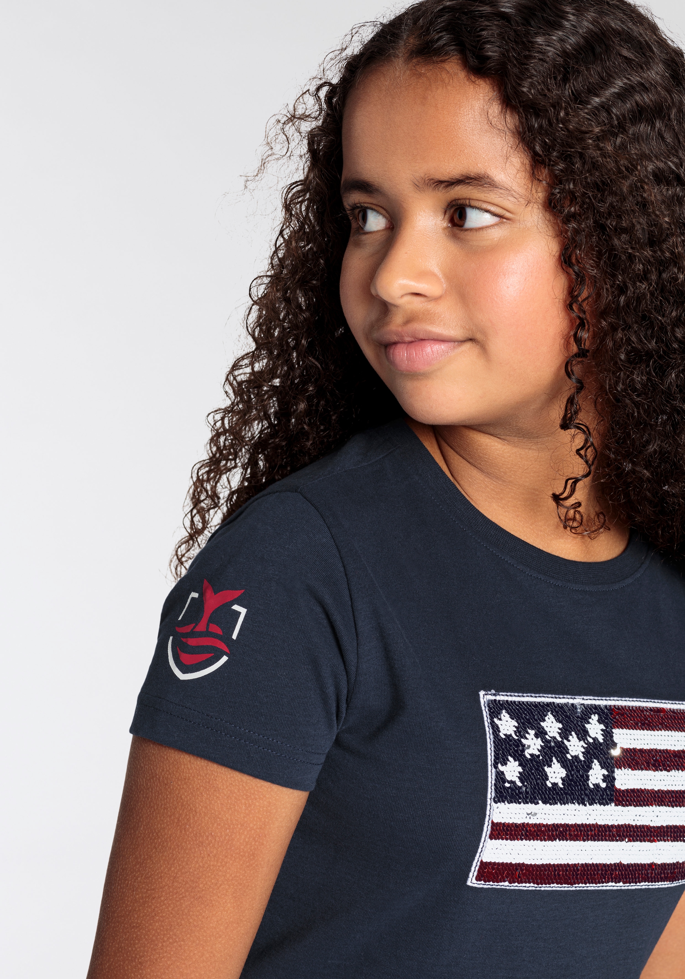 DELMAO T-Shirt »für Mädchen«, Flagge aus Wendepailletten, in 2 Farben zu tragen