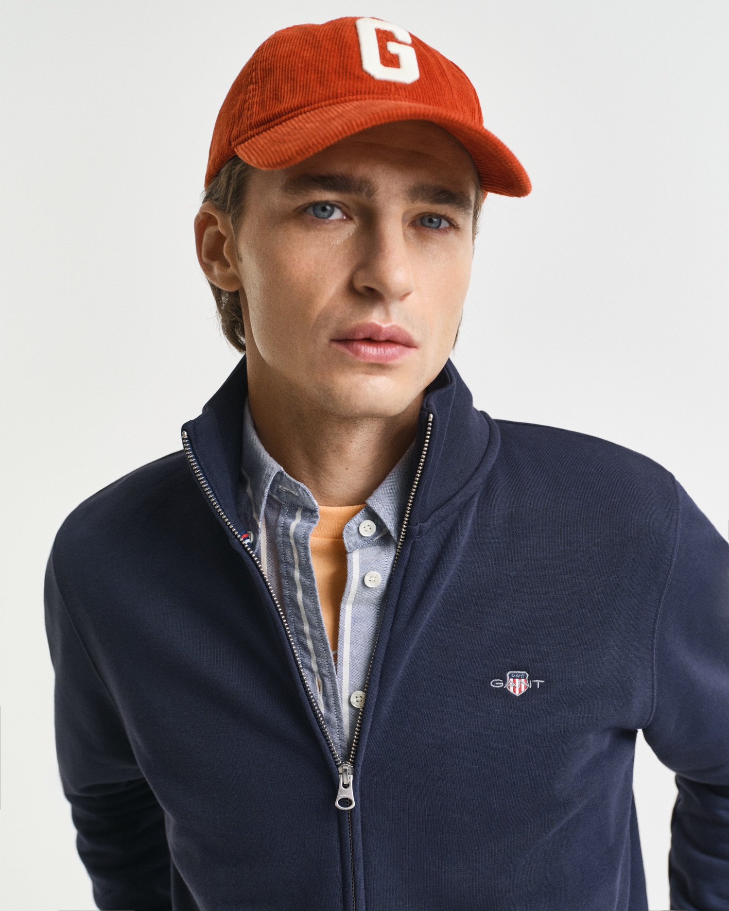 Gant Sweatjacke »REG SHIELD FULL ZIP SWEAT«, mit Logostickerei auf der Brust