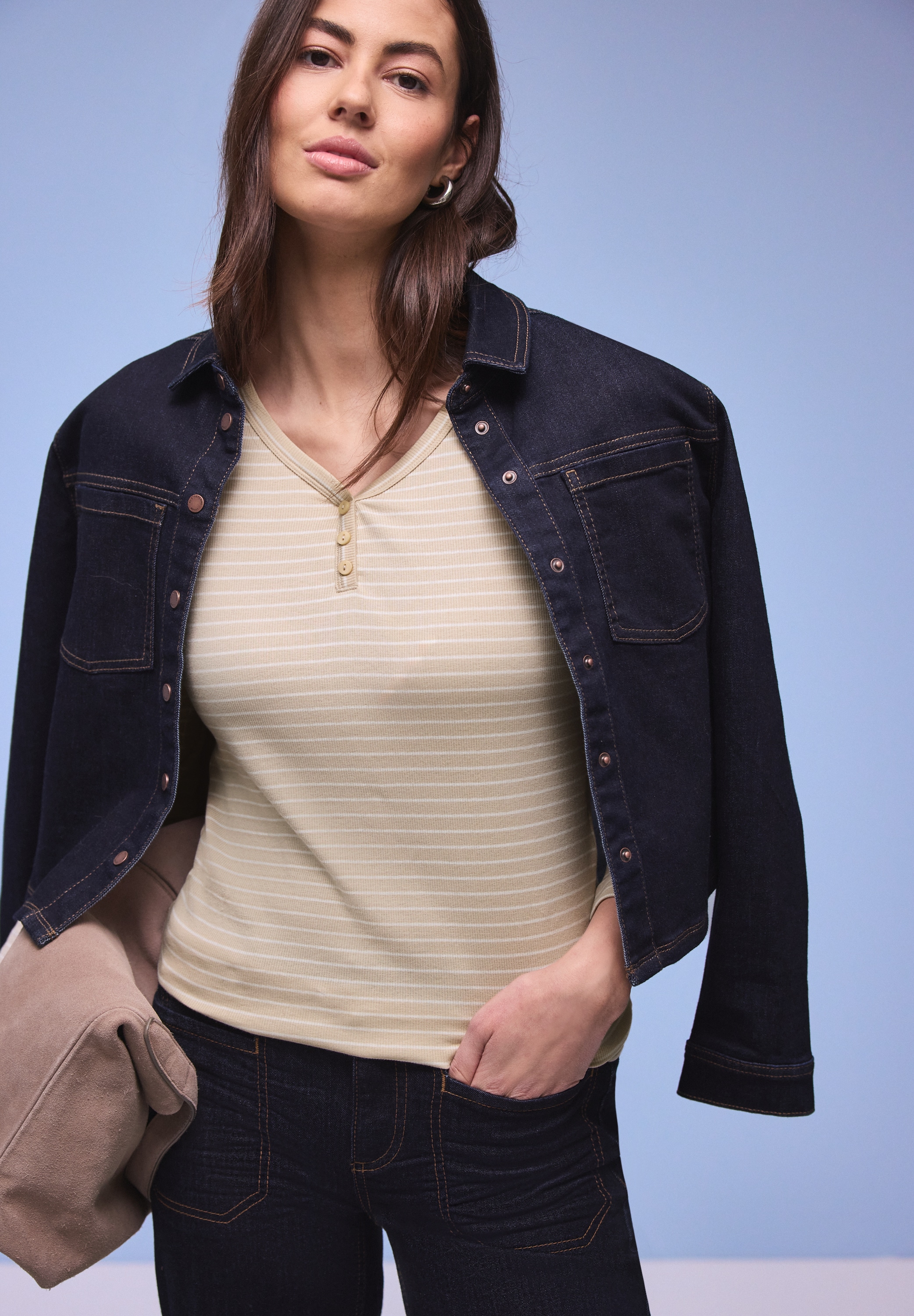 STREET ONE T-shirt à manches longues im Streifen-Design und mit V-Ausschnitt