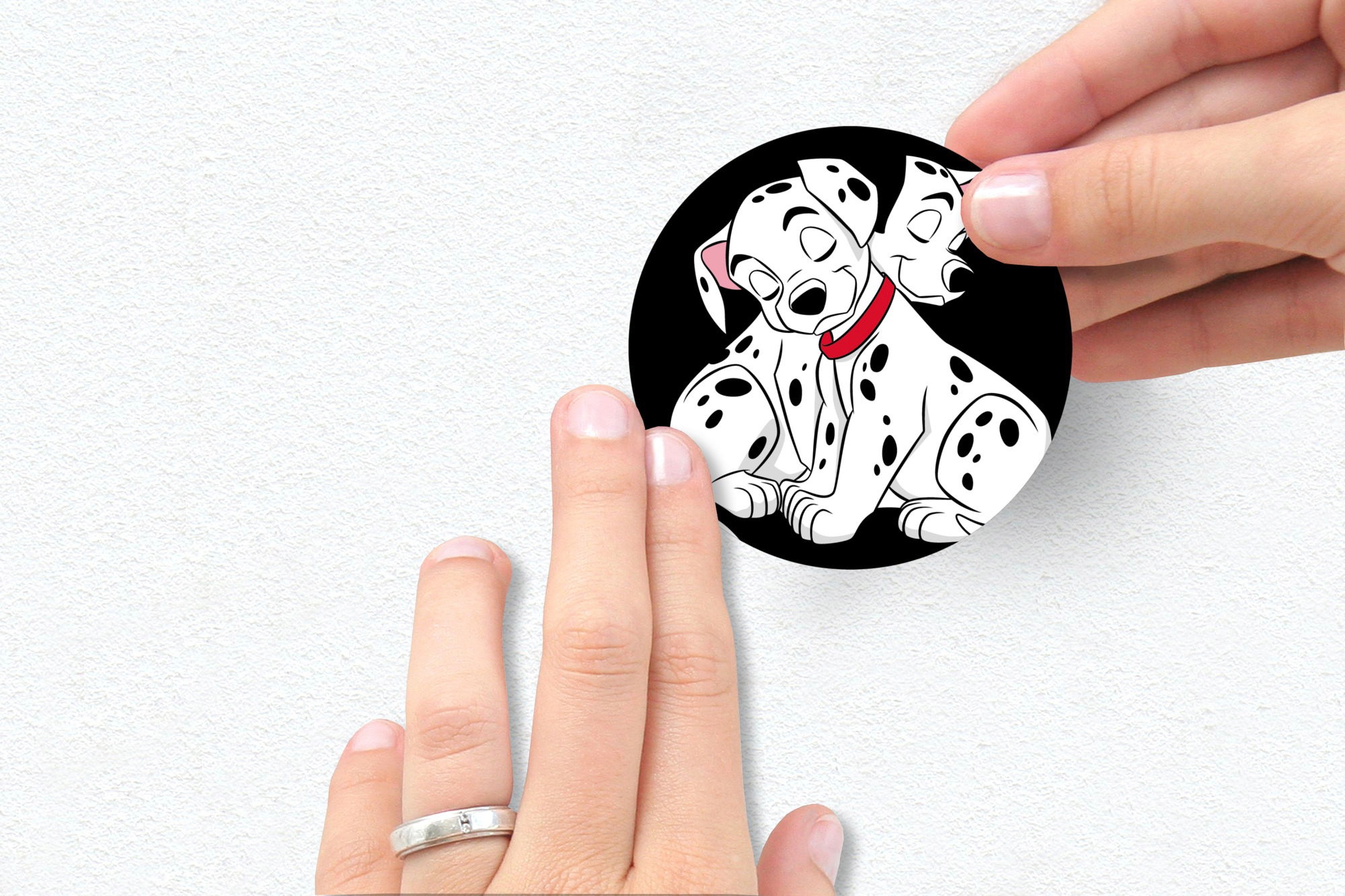 Komar Wandtattoo »101 Dalmatiner Dots - Grösse 50 x 70 cm«, (44 St.), selbstklebend, Wandsticker, Kinderzimmer