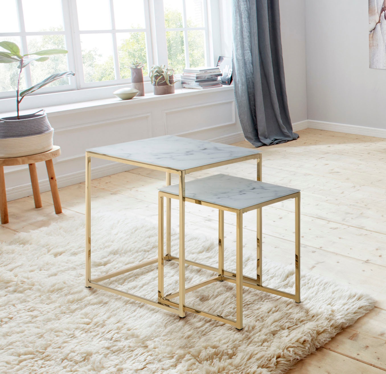 Image of andas Beistelltisch »Alina«, (Set, 2 St.), mit Glastischplatte mit Mamor Print und Gestell aus Metall bei Ackermann Versand Schweiz