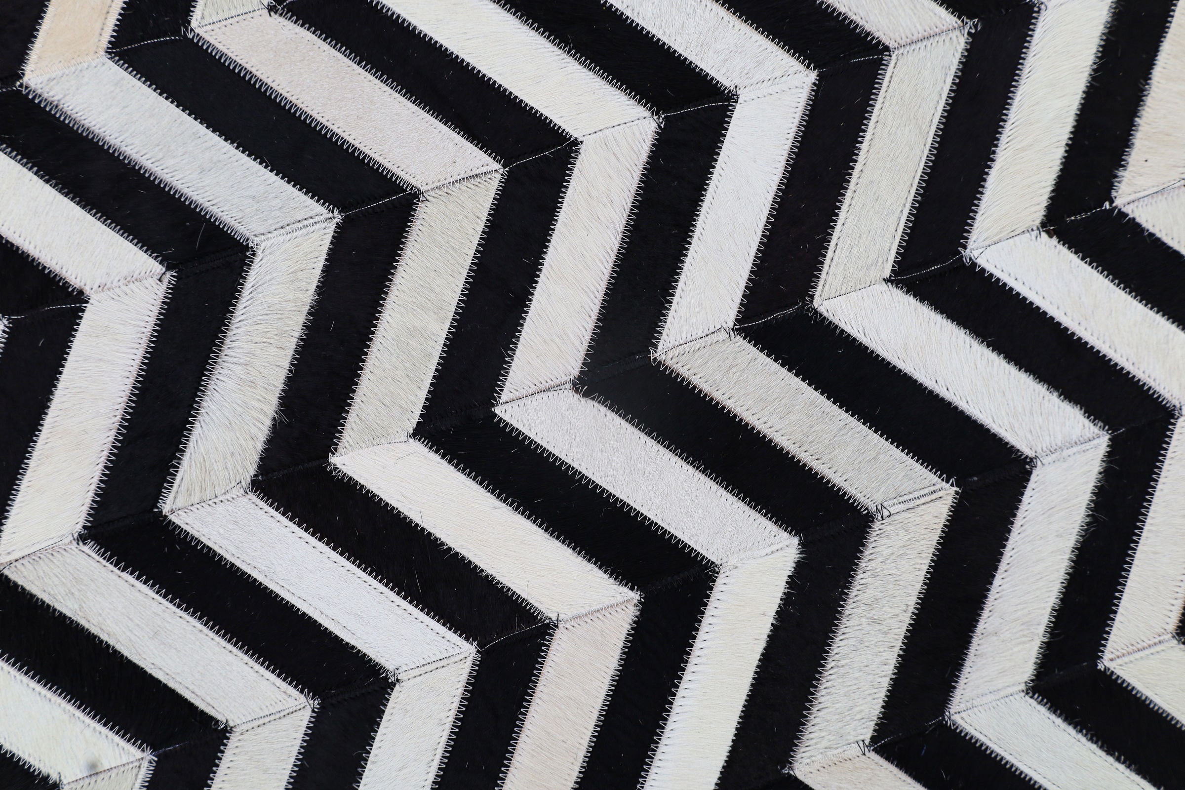 Myflair Möbel & Accessoires Tapis en fourrure »ZEBRA EDGE, echtes Rinderfell« Rectangulaire 10 mm Höhe fait main, produit naturel, motif en zigzag, structure naturelle