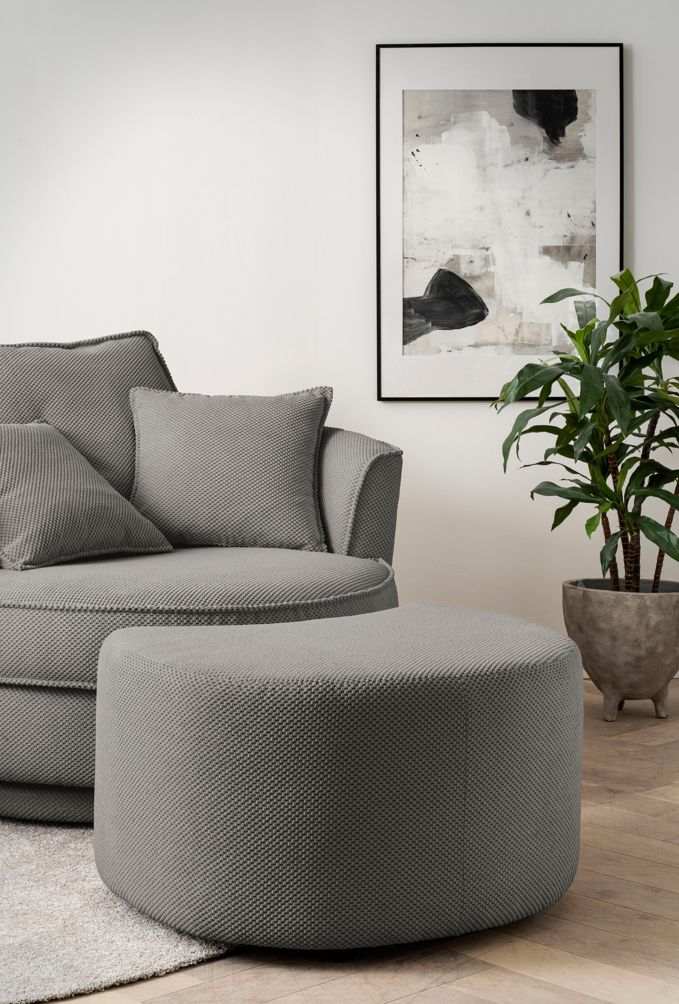 Leonique Hocker »MAISIE, passende Ergänzung zum Big-Drehsessel« MAISIE, in Mega-Cord und Web-Velours