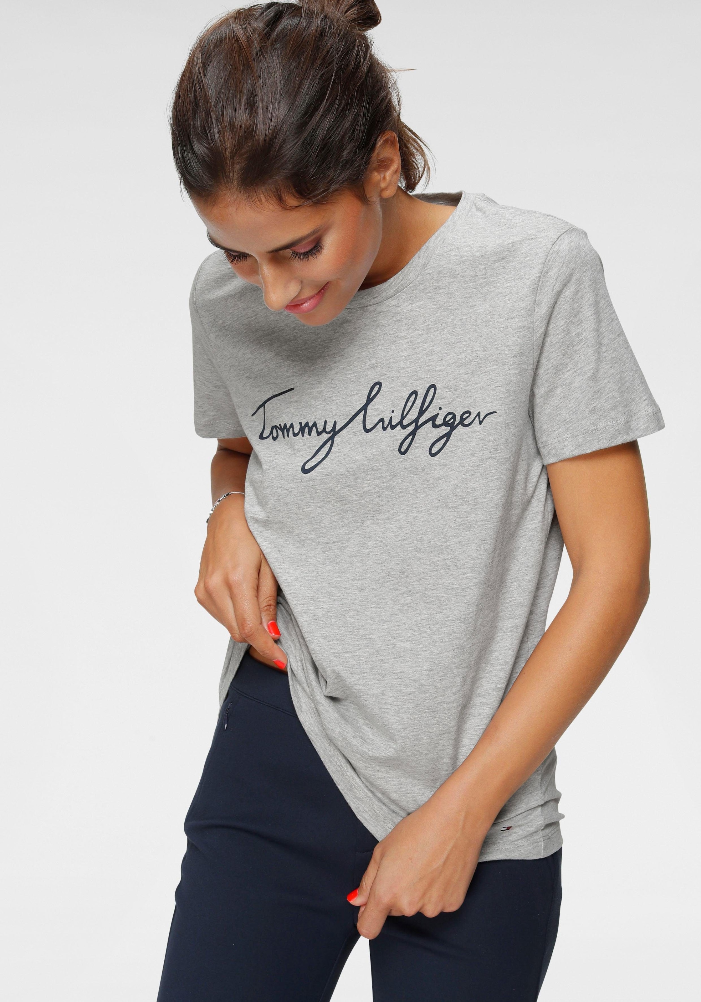 Image of Tommy Hilfiger T-Shirt "HERITAGE CREW NECK GRAPHIC TEE" mit Tommy Hilfiger Script Logo-Schriftzug & Logo-Flag am Saum