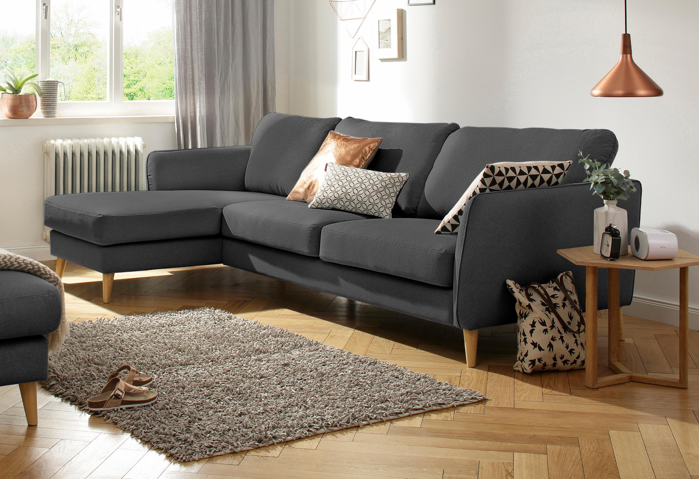 Home affaire Ecksofa »MARSEILLE (279/152cm),L-Form, Rec. rechts/links, verschiedene Bezüge«, Massivholzbeine Eiche, Landhausstil, Wellenunterfederung