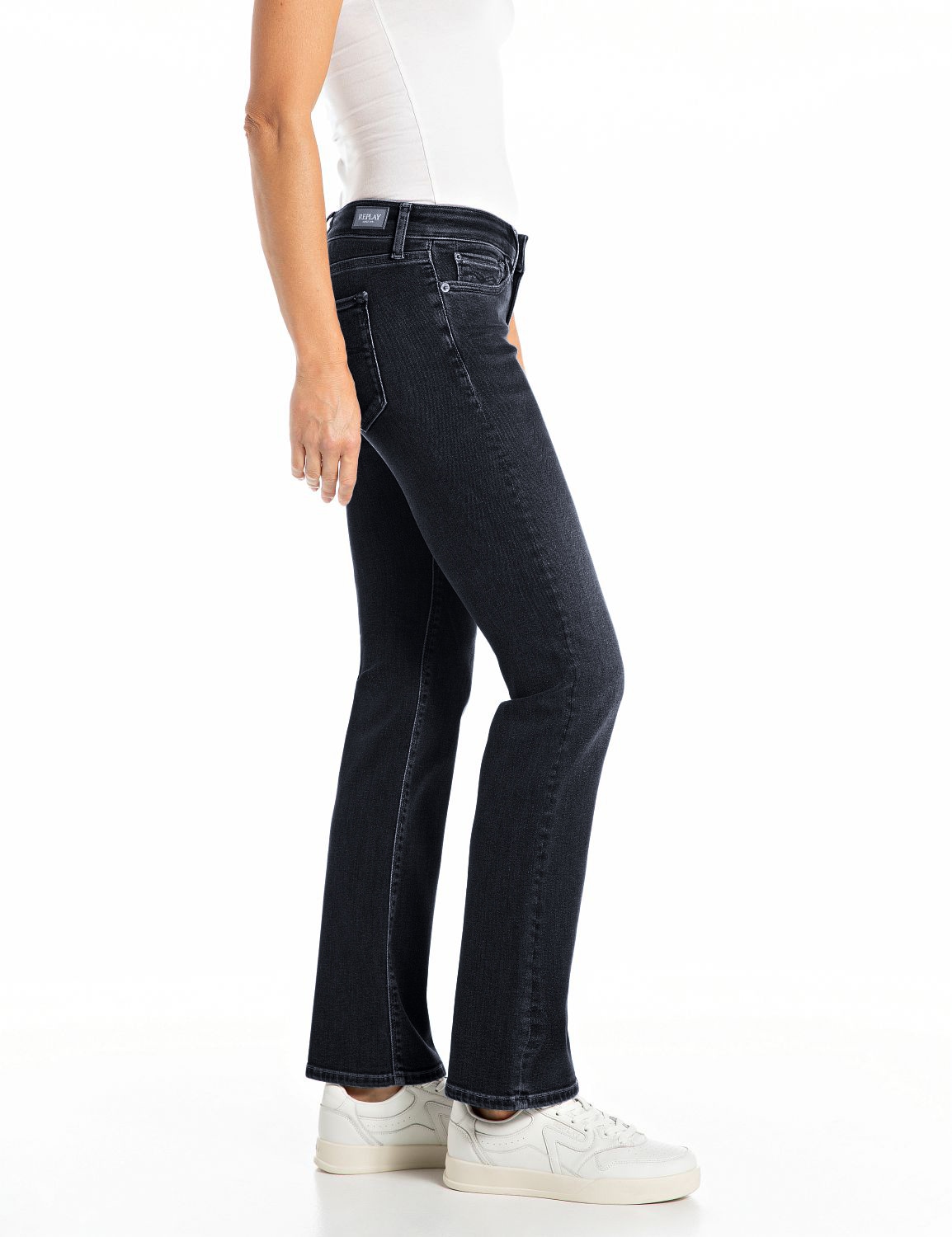Replay Bootcut-Jeans »NEW LUZ« mit gesticktem R an der Gesässtasche
