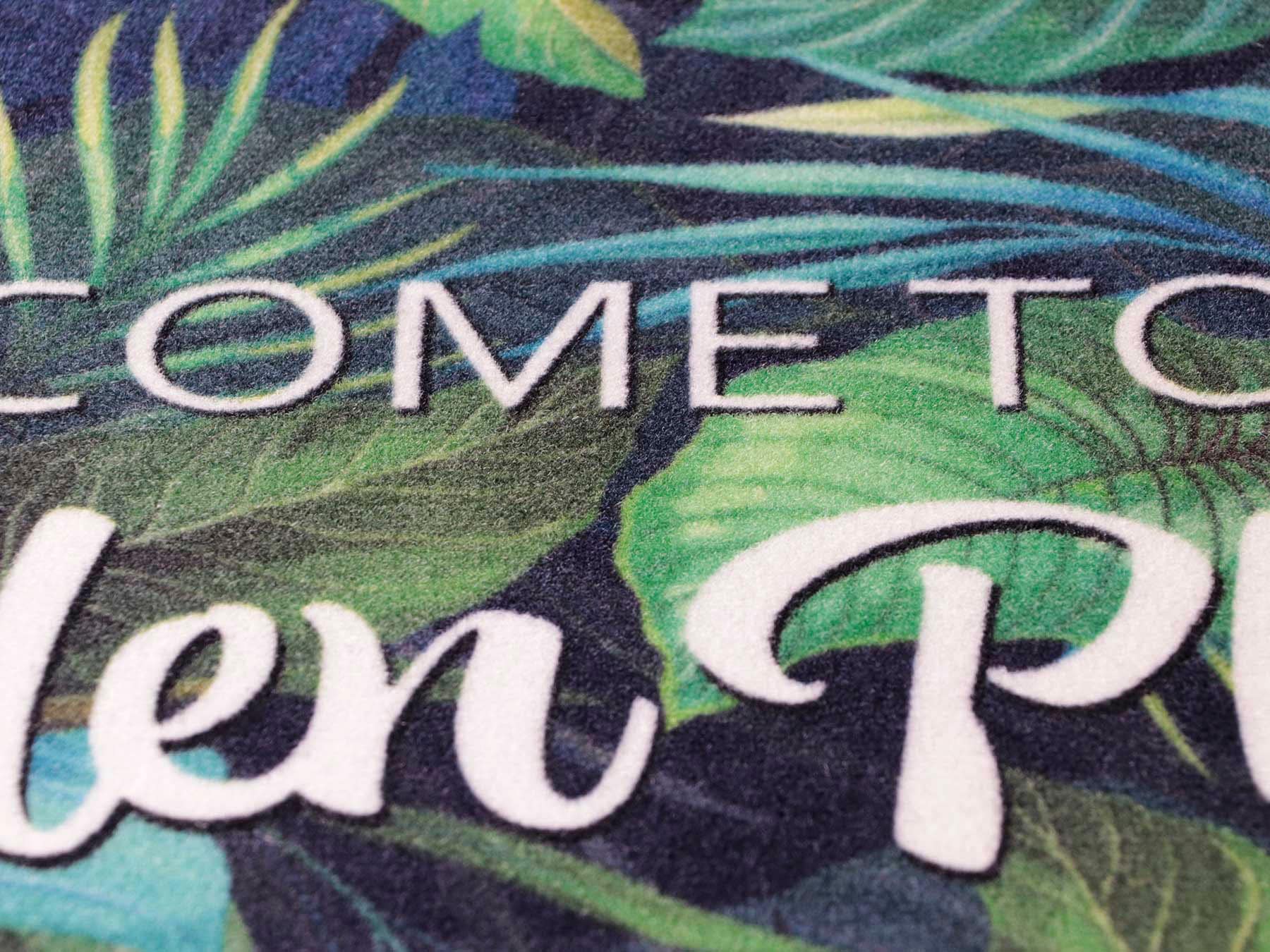 Primaflor-Ideen in Textil Fussmatte »VELVET - HIDDEN PLACE, Made in Belgium«, rechteckig, 5 mm Höhe, Schmutzfangmatte, Motiv Dschungel, mit Spruch, waschbar, rutschhemmend