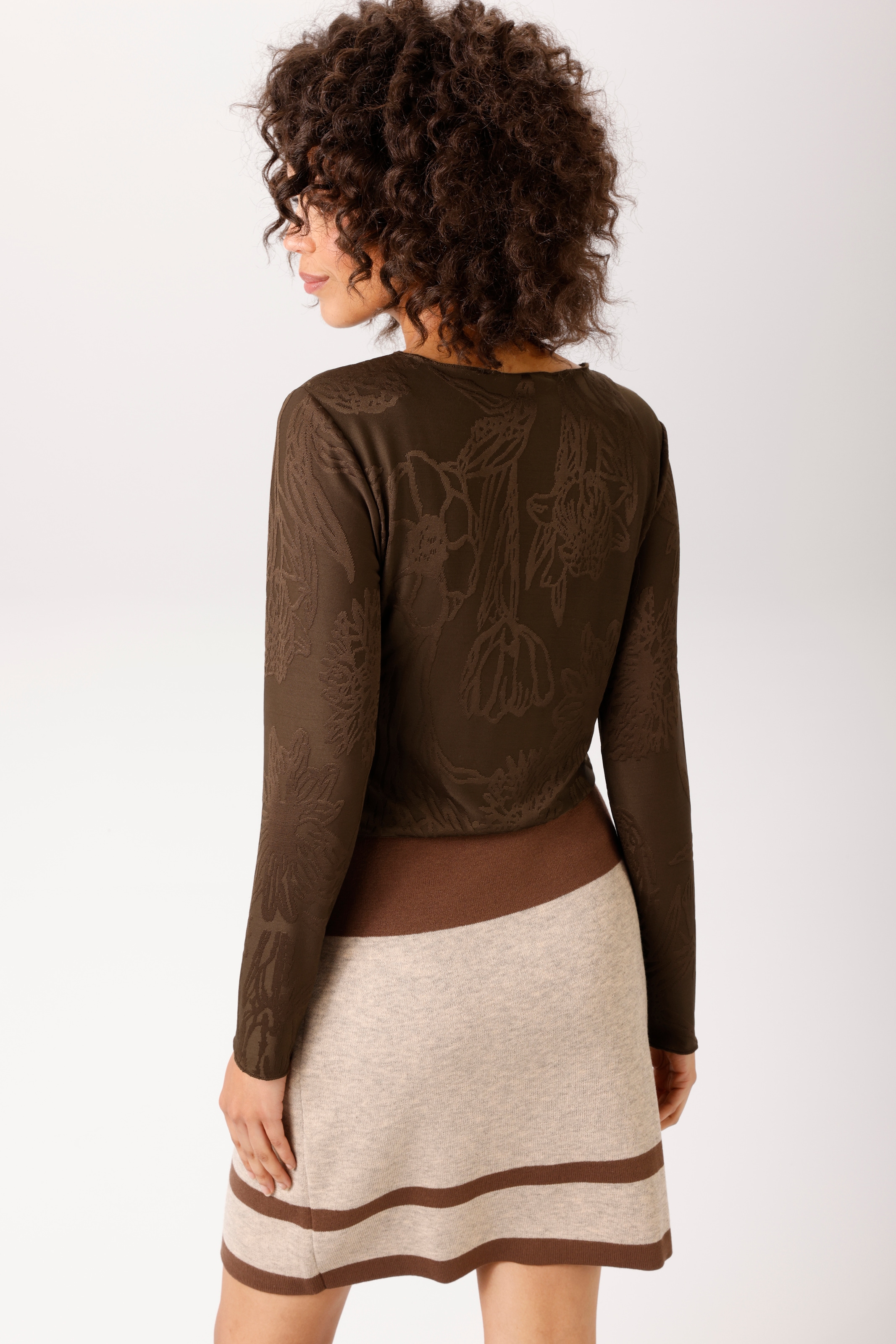Aniston CASUAL T-shirt à manches longues avec motif floral graphique - chaque pièce est unique - NOUVELLE COLLECTION
