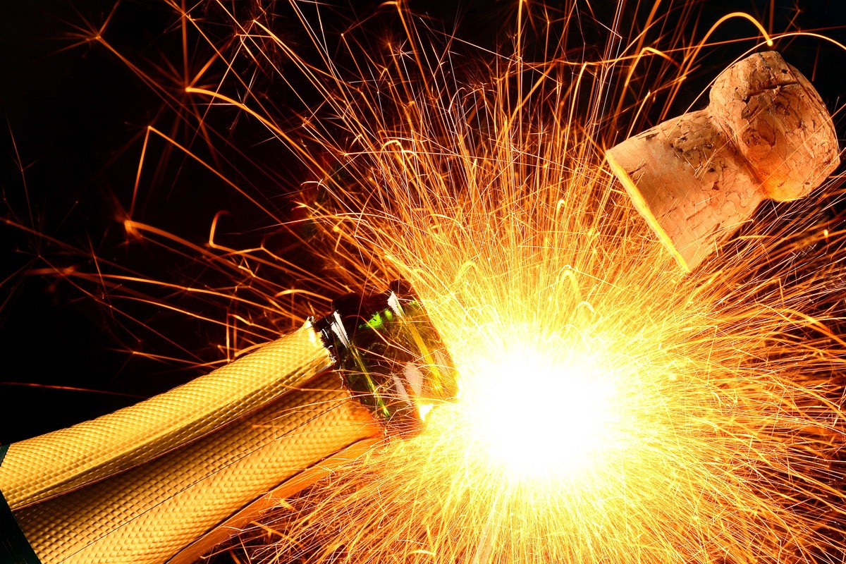 Image of Papermoon Fototapete »Champagner-Feier«, samtig, Vliestapete, hochwertiger Digitaldruck bei Ackermann Versand Schweiz