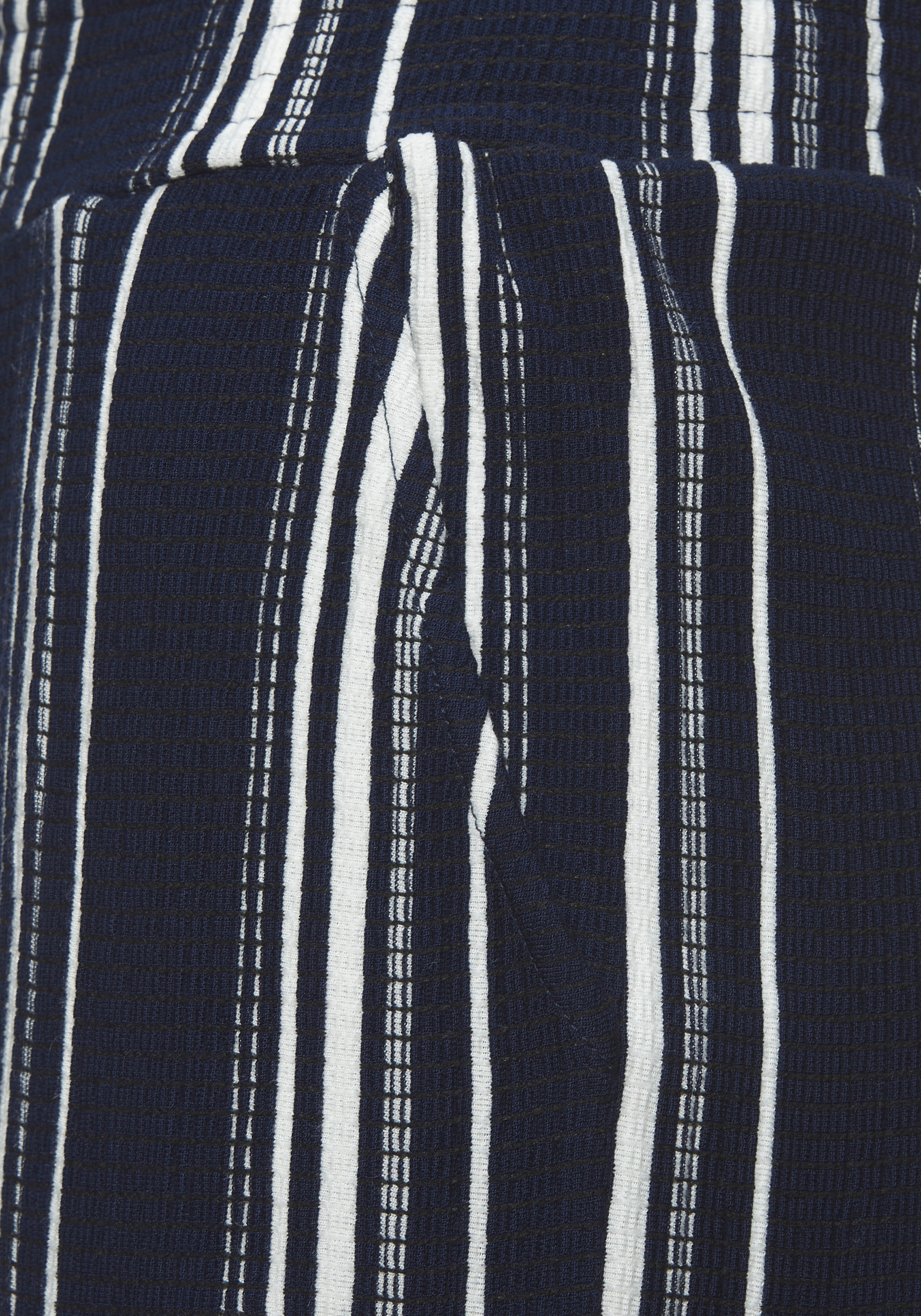 LASCANA Pantalon 7/8 »mit locker-luftigem Bein«  en tissu structuré, pantalon d'été à enfiler, pantalon de plage