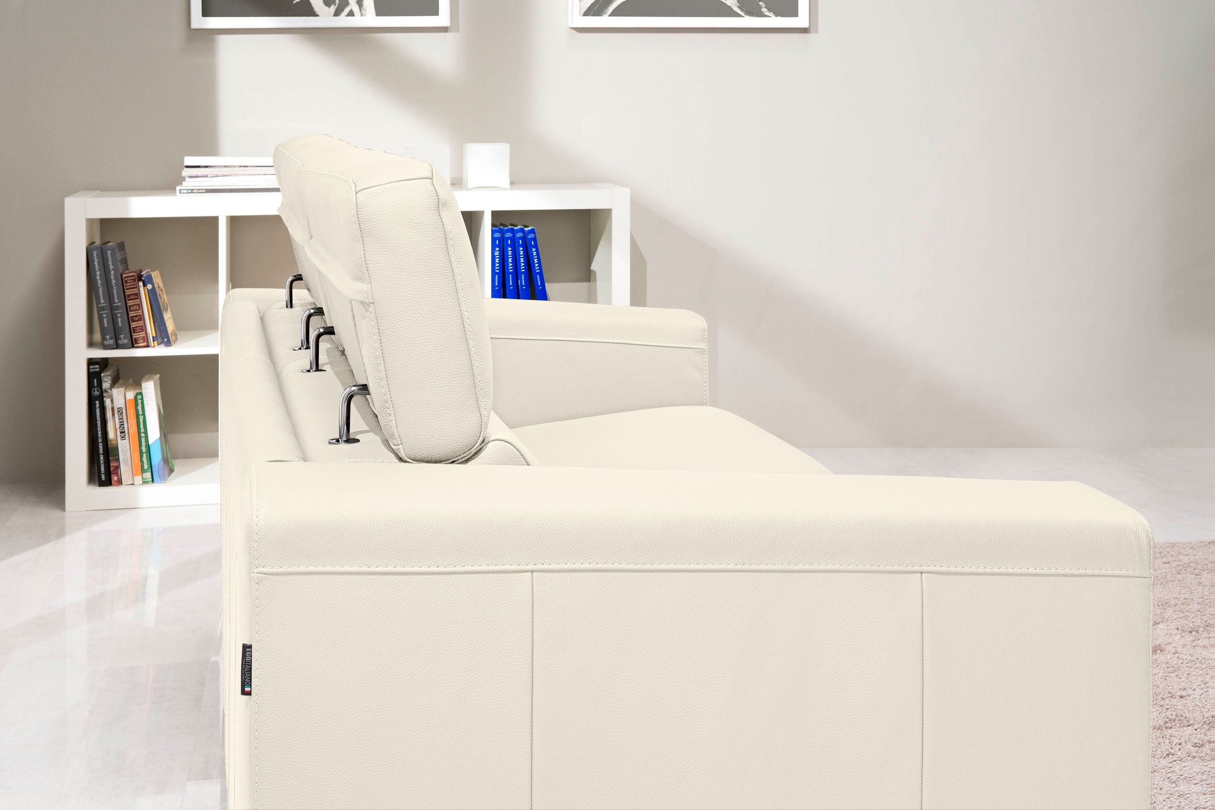 Egoitaliano 2,5-Sitzer »Cabiria, Design und super Sitzkomfort«, inkl. manuell verstellbarer Kopfstützen, mit Metallfüssen