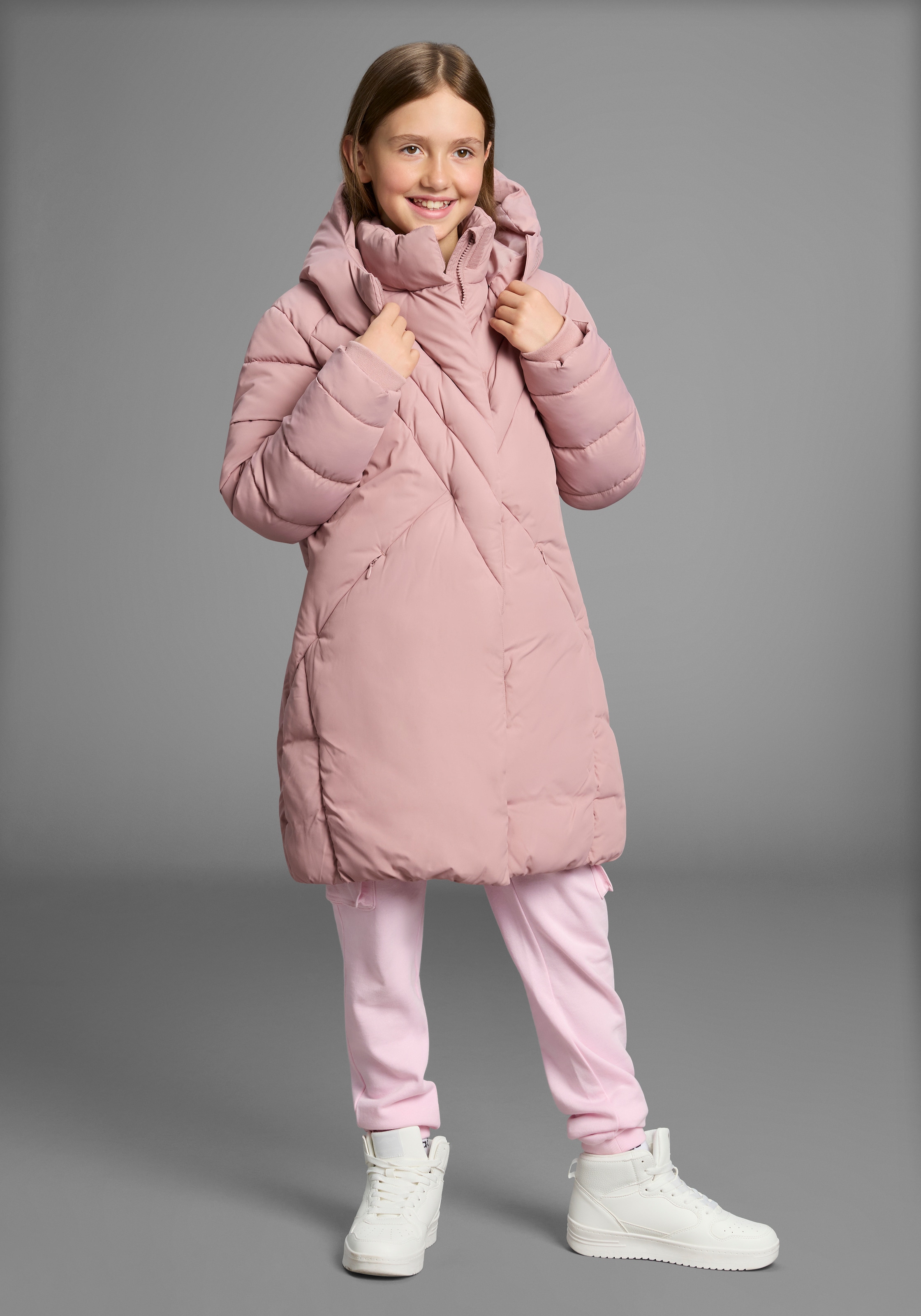 Image of KangaROOS Outdoorjacke "Wintermantel" mit Kapuze Steppmantel, mit modischer Steppung, warm gefüttert