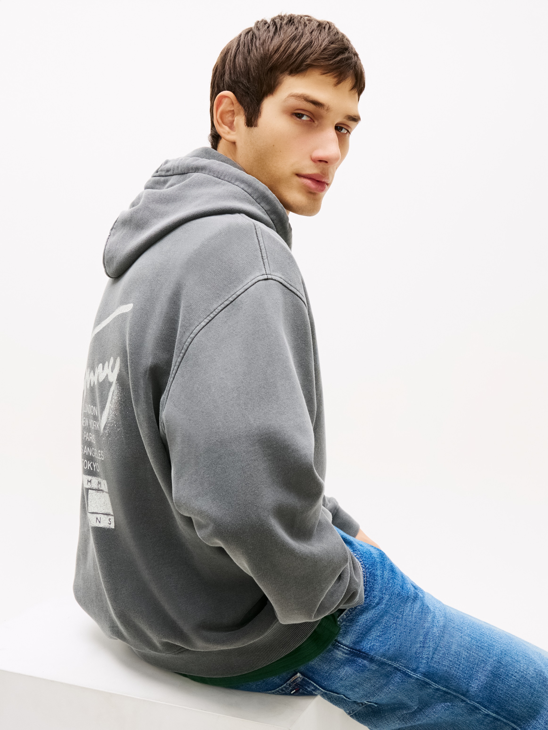 Tommy Jeans Sweat à capuche »TJM RELAXED NEON SIGN«, Relaxed fit mit Kapuze

