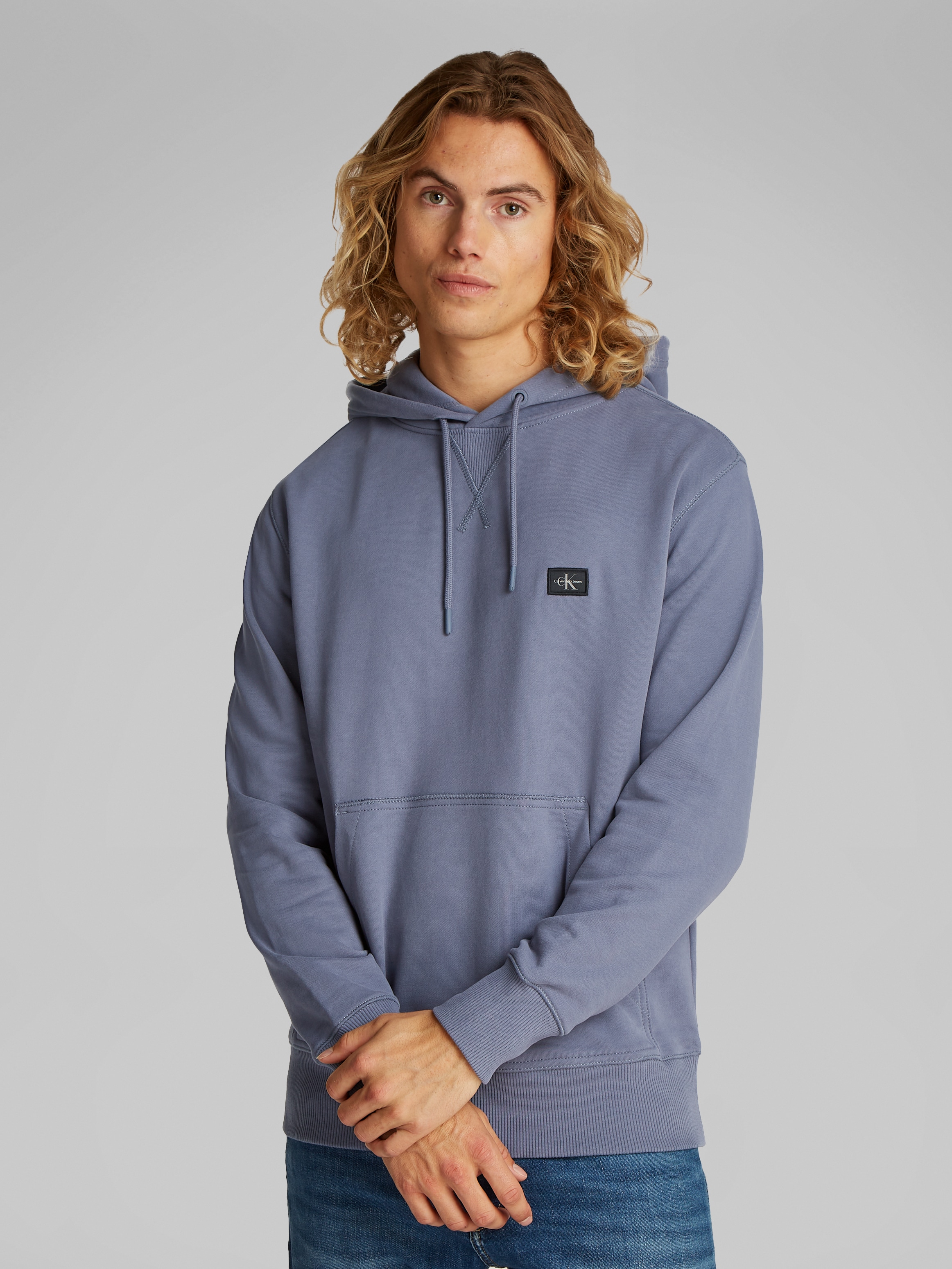Image of Calvin Klein Sweatshirt "WOVEN LABEL HOODIE", Kängurutasche, Logostickerei