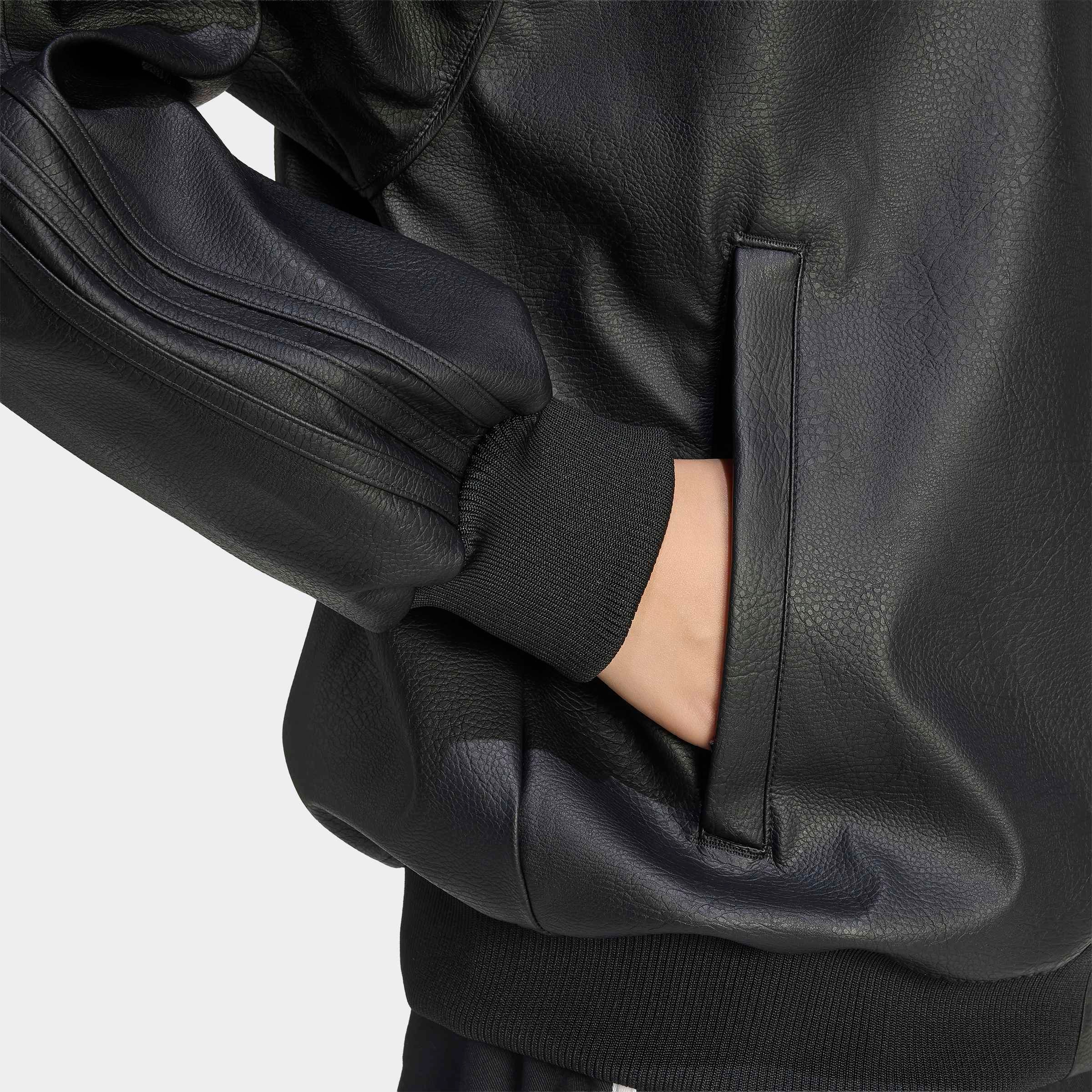 adidas Originals Veste d'extérieur »PLTHR SST TT« für Erwachsene, mit Reissverschluss, aus Polyurethan