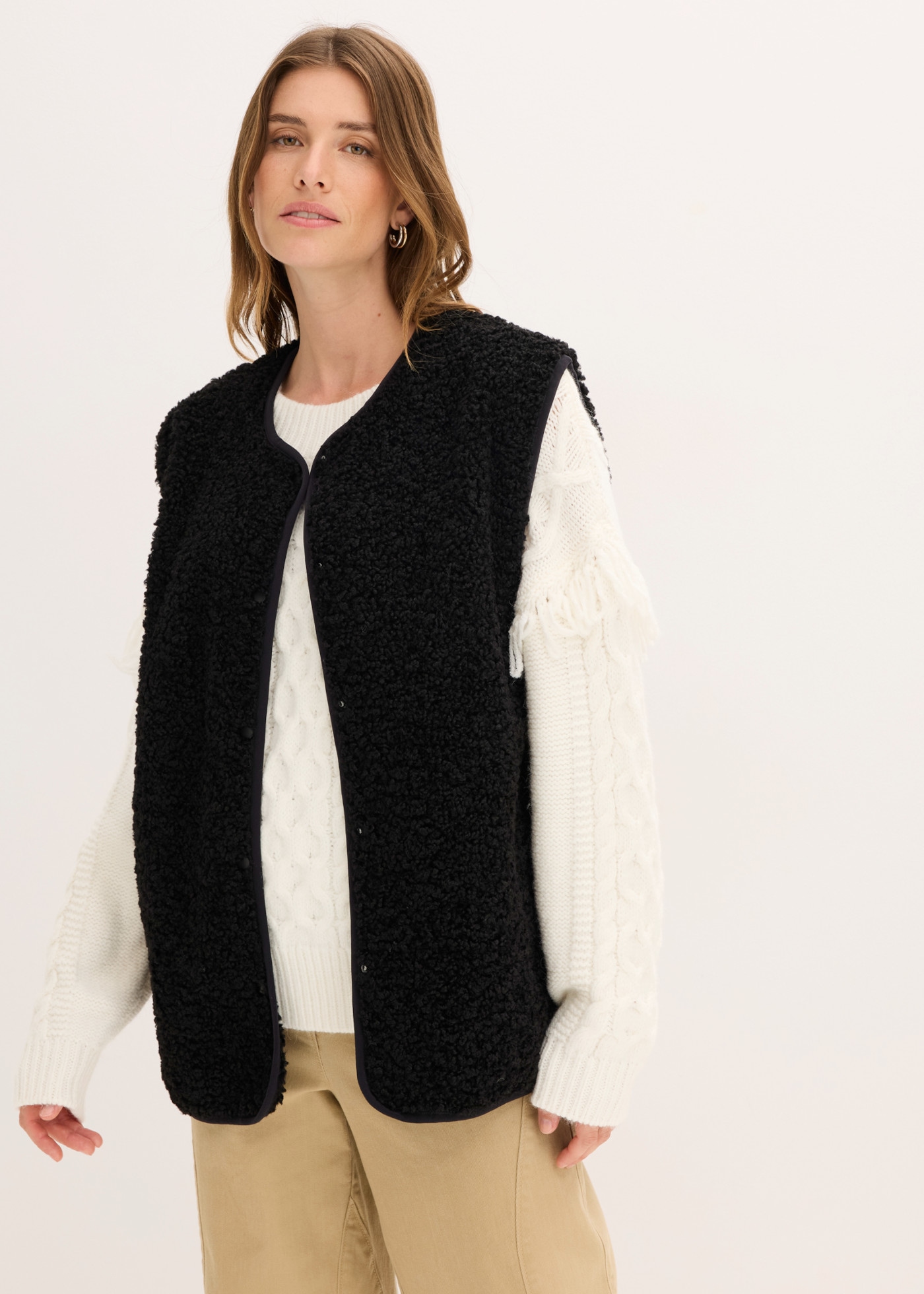 Image of bonprix Plüschweste mit seitlichen Eingriffstaschen, aus Teddyfleece, Oversize-Passform