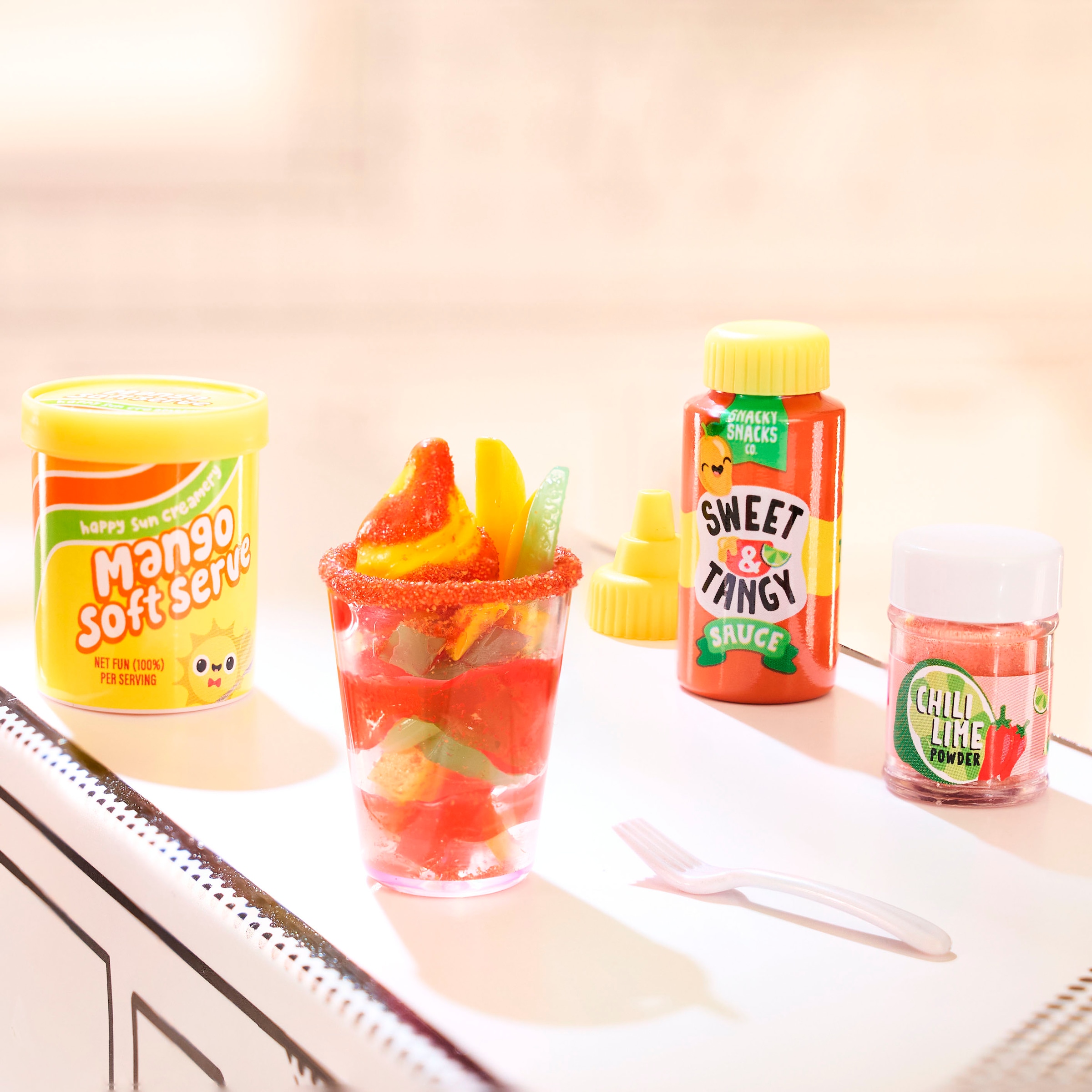 MGA ENTERTAINMENT Set créatif »MGA's Miniverse - Make It Mini Foods: Cafe in PDQ Series 4« Lieferung erfolgt sortiert