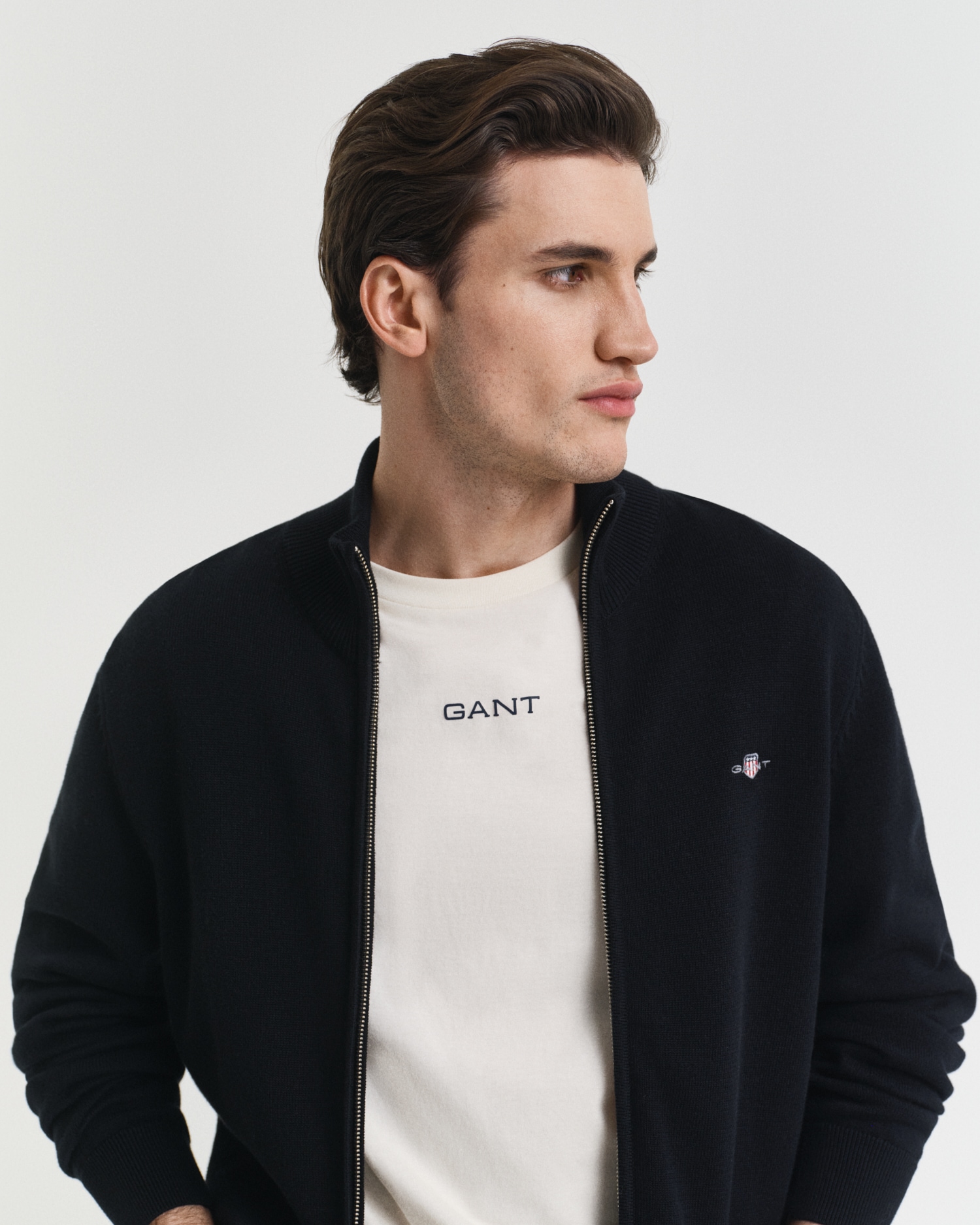 Gant Cardigan »CASUAL COTTON ZIP CARDIGAN« Mit Rippbündchen an Stehkragen, Ärmeln und Saum