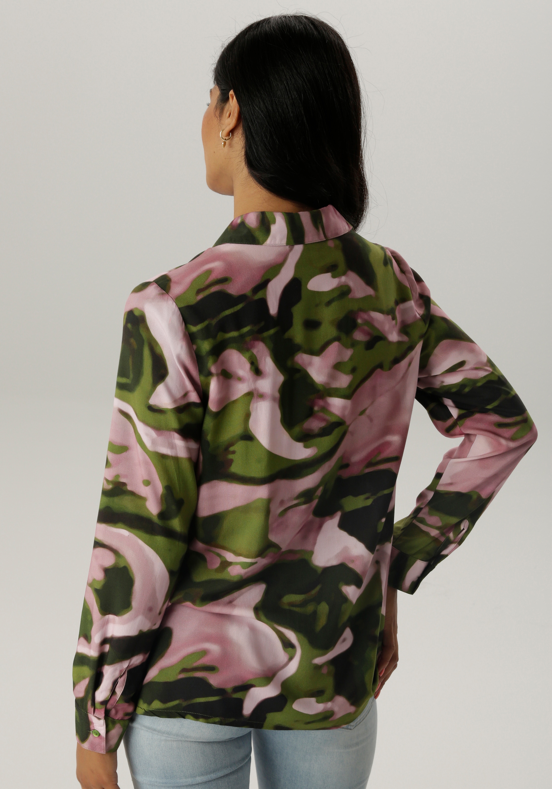 Aniston SELECTED Hemdbluse mit trendigen und extravaganten Farbverlauf