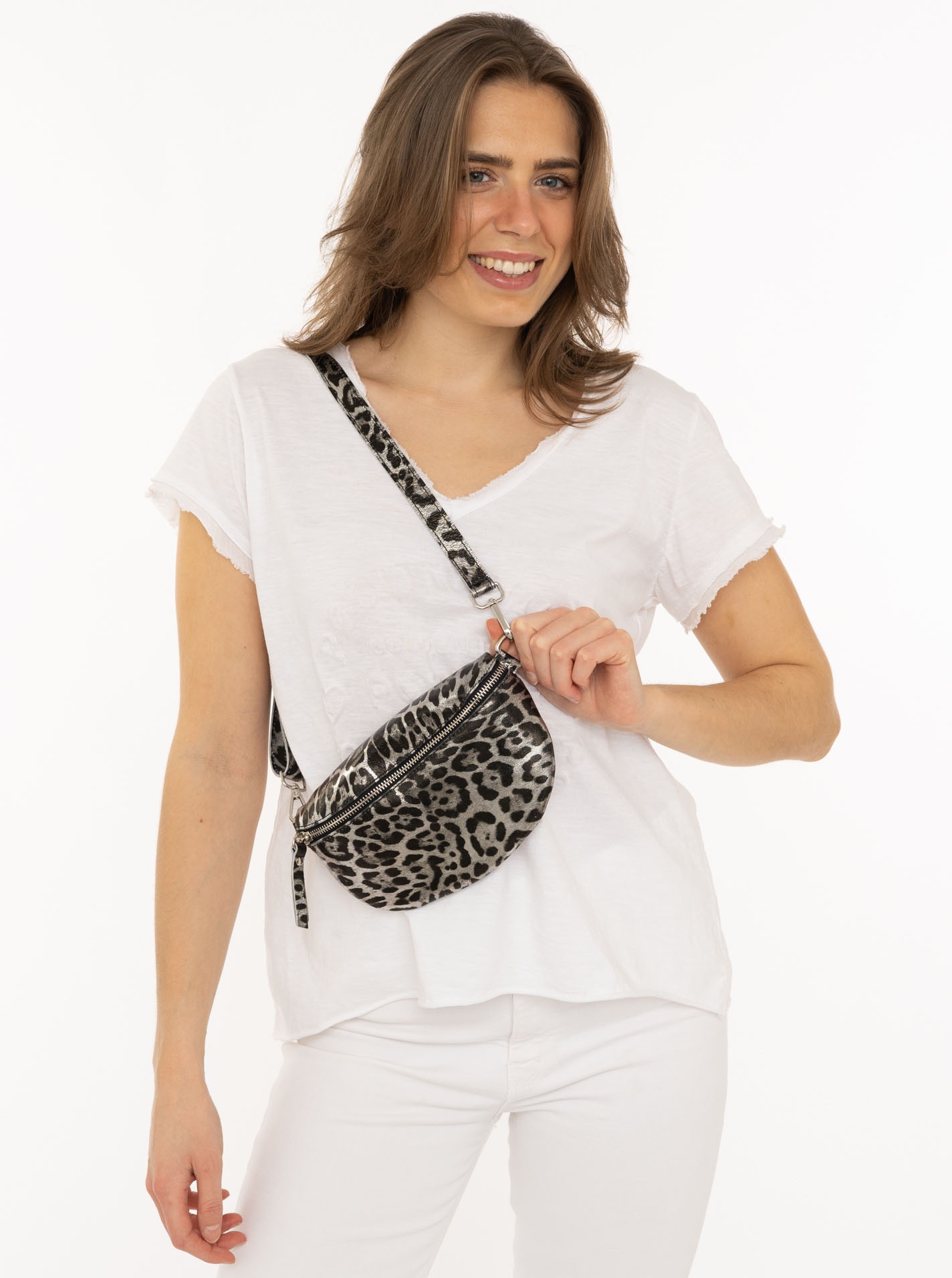 Image of Zwillingsherz Tragetasche "Crossbody Bag "Leo"" mit Reissverschluss und Leomuster