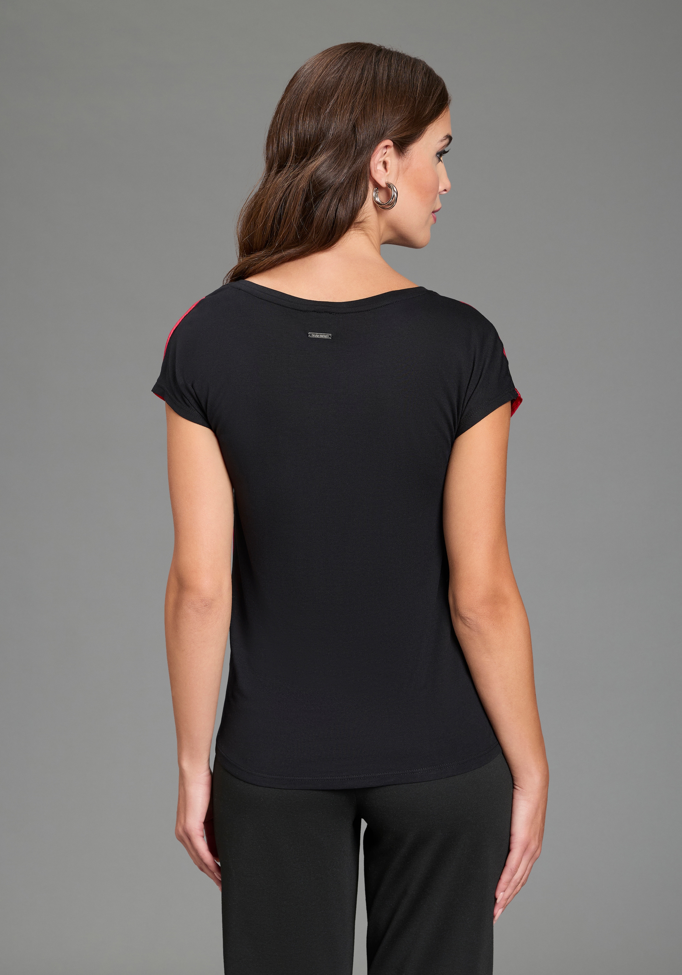 Bruno Banani Chemisier à chemise avec imprimé élégant sur le devant