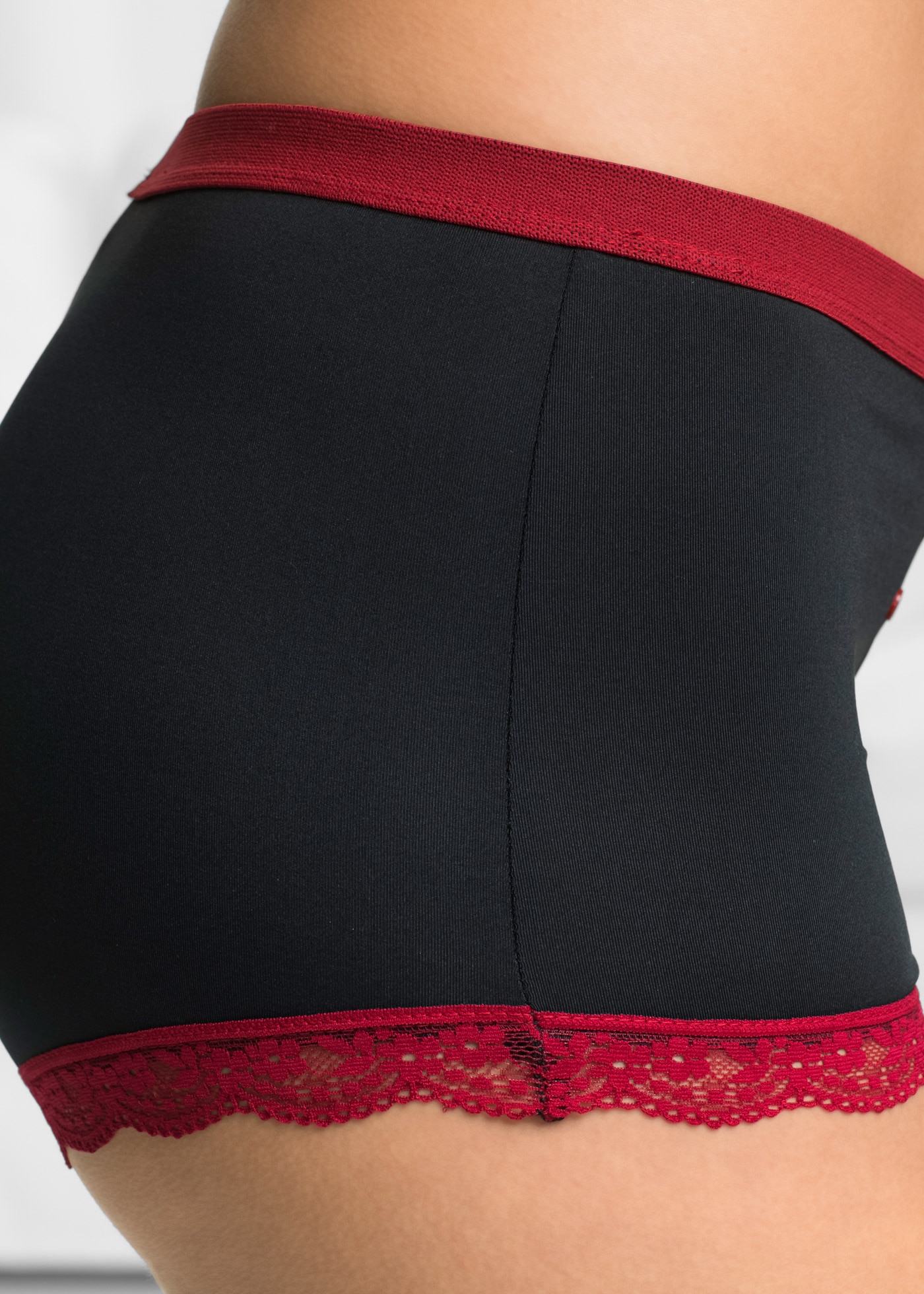 bonprix Boxer Packung, 3 Stk. mit Zierknöpfen auf der Vorderhose, mit Baumwollzwickel, 3er-Pack