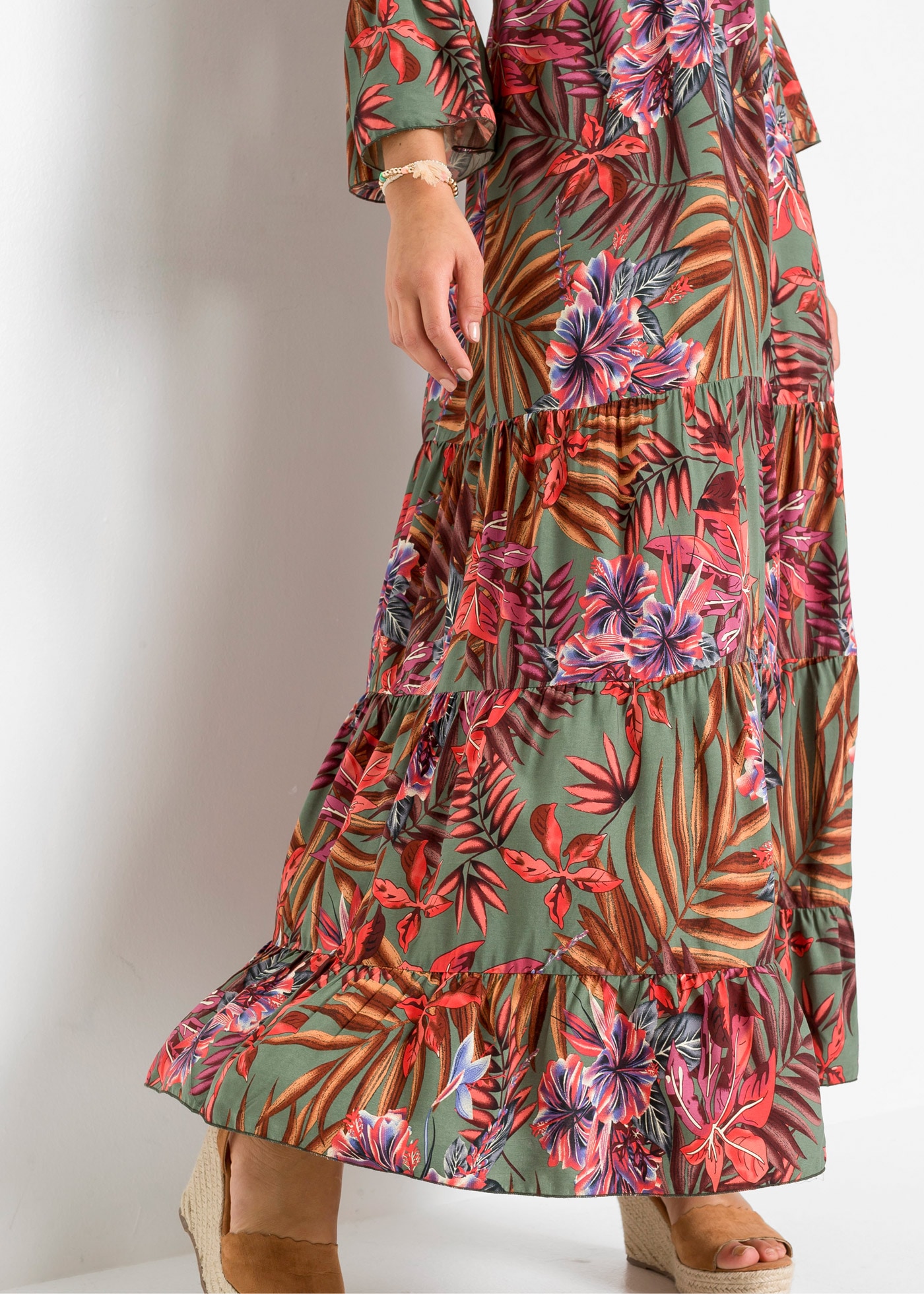 bonprix Maxikleid für Frühling und Sommer, aus Viskose, A-Linien-Passform