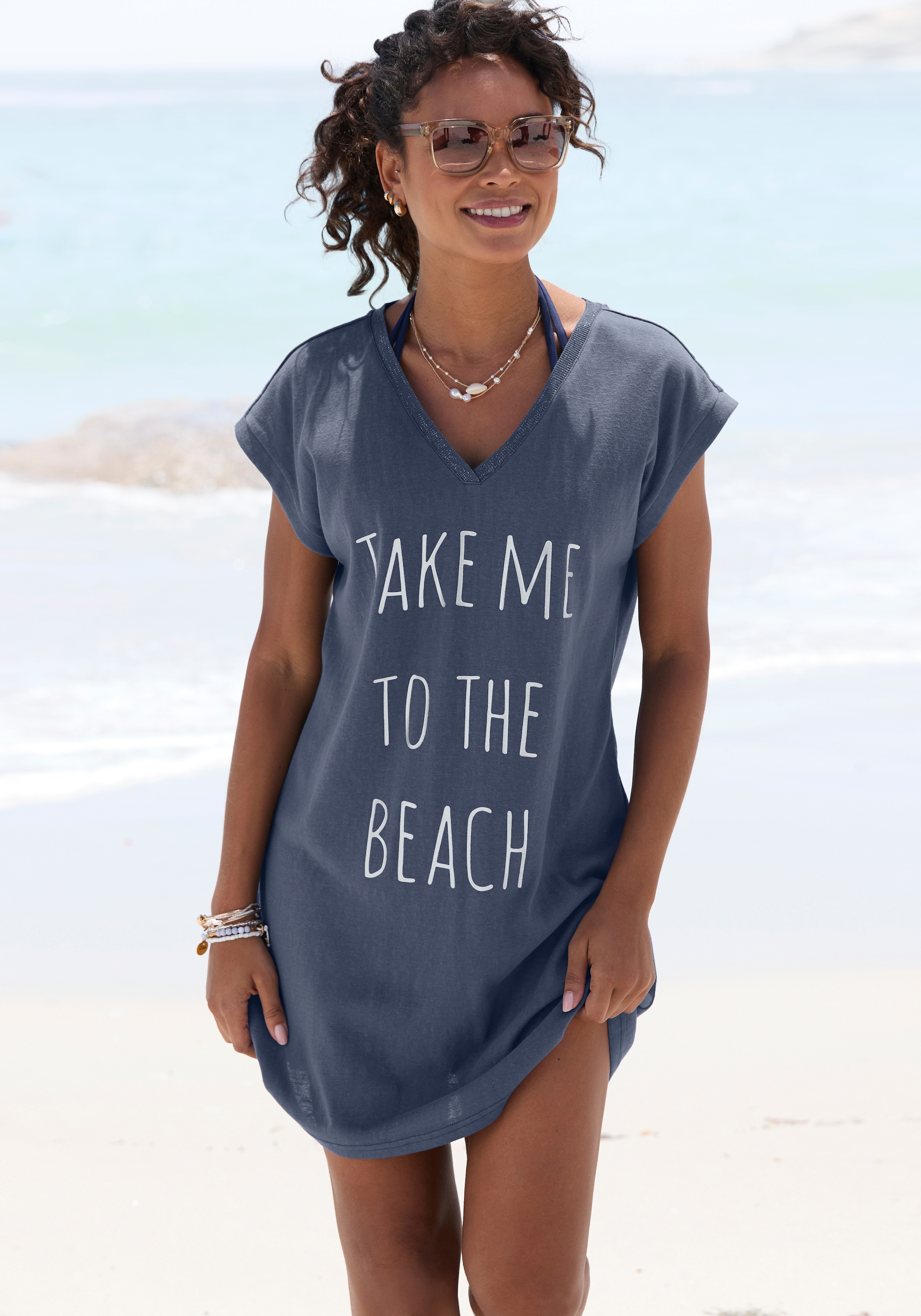 Image of Beachtime by Lascana Longshirt "mit glänzendem Foliendruck vorne, kurzes T-Shirt-Kleid" lockeres Jerseykleid, luftiges Sommerkleid, kurzes Strandkleid