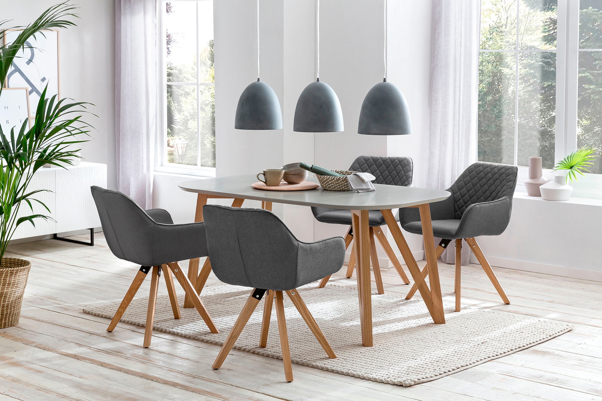 Image of SalesFever Essgruppe "Växjö - Elegant gestaltete Sitzgruppe" Set, 5 Stk. tlg. bestehend aus 4 modernen Polsterstühlen und einem 180 cm breiten Tisch