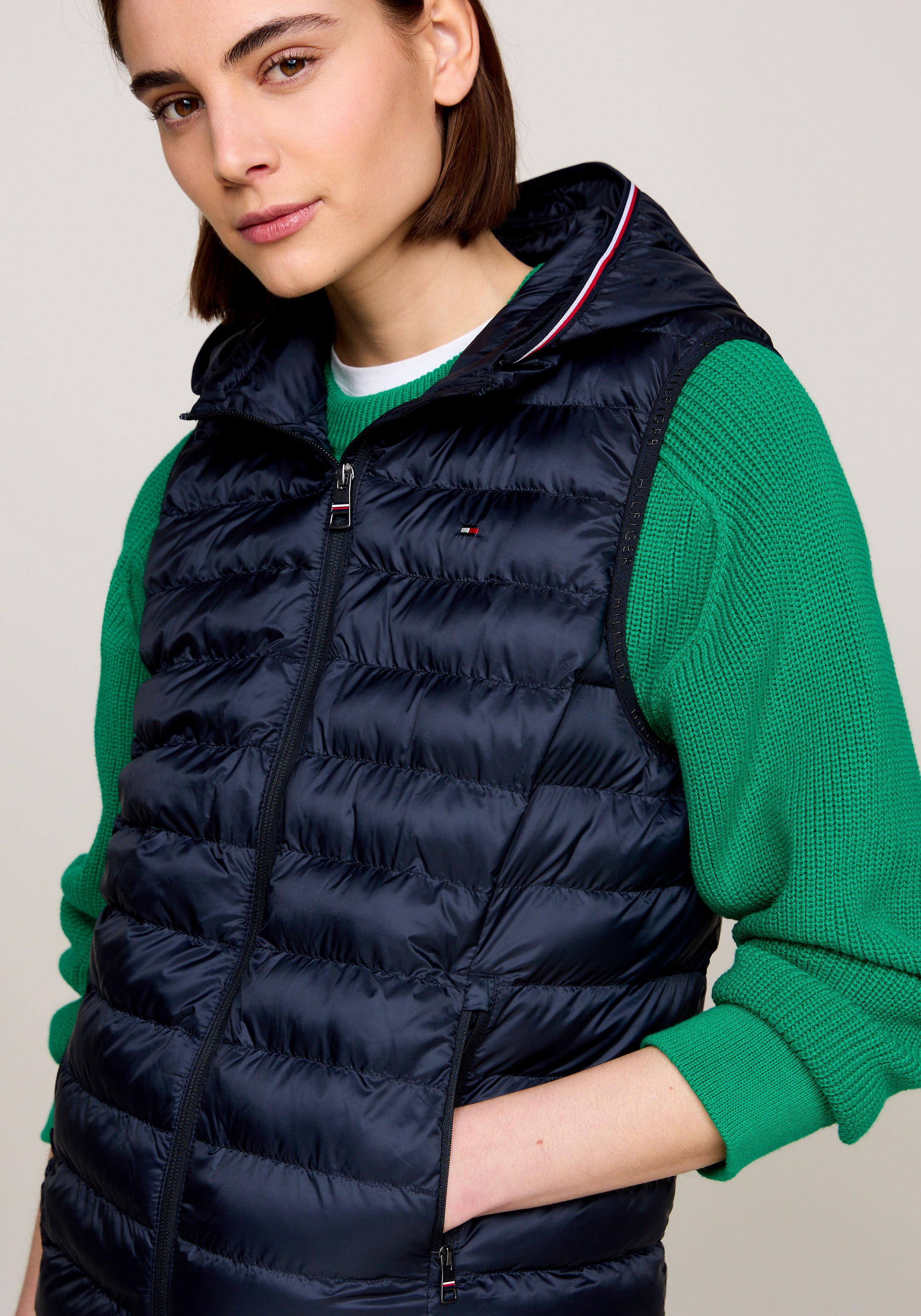 Tommy Hilfiger Steppweste »LW PADDED GLOBAL STRIPE VEST«, (Global Serie TH WOMEN), Reissverschlusstaschen