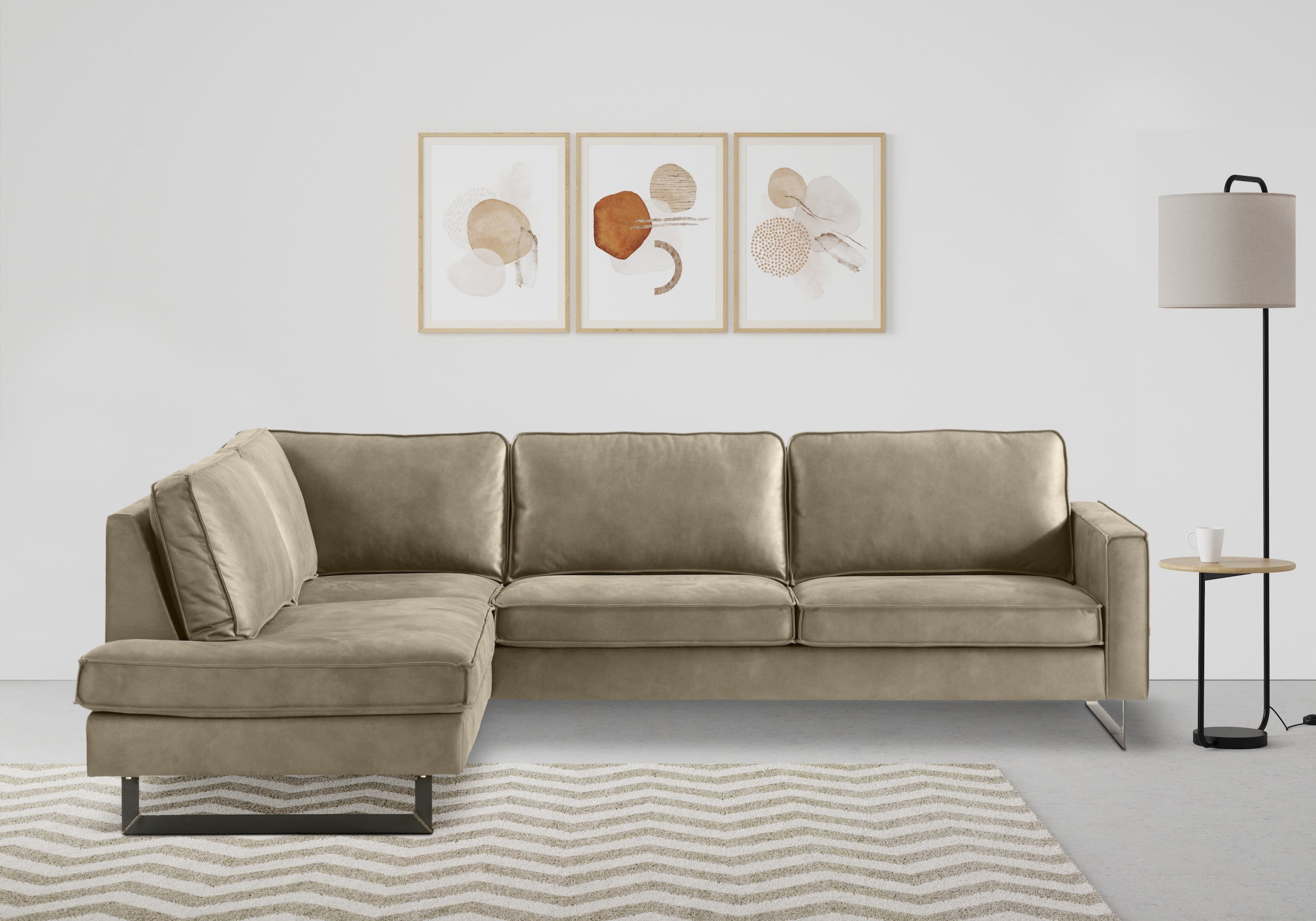 Places of Style Ecksofa »Pinto, 290 cm, Cord, Chenille, Lederoptik, Ottomane links / rechts«, mit Keder, schwarze Metallfüsse, Wellenunterfederung