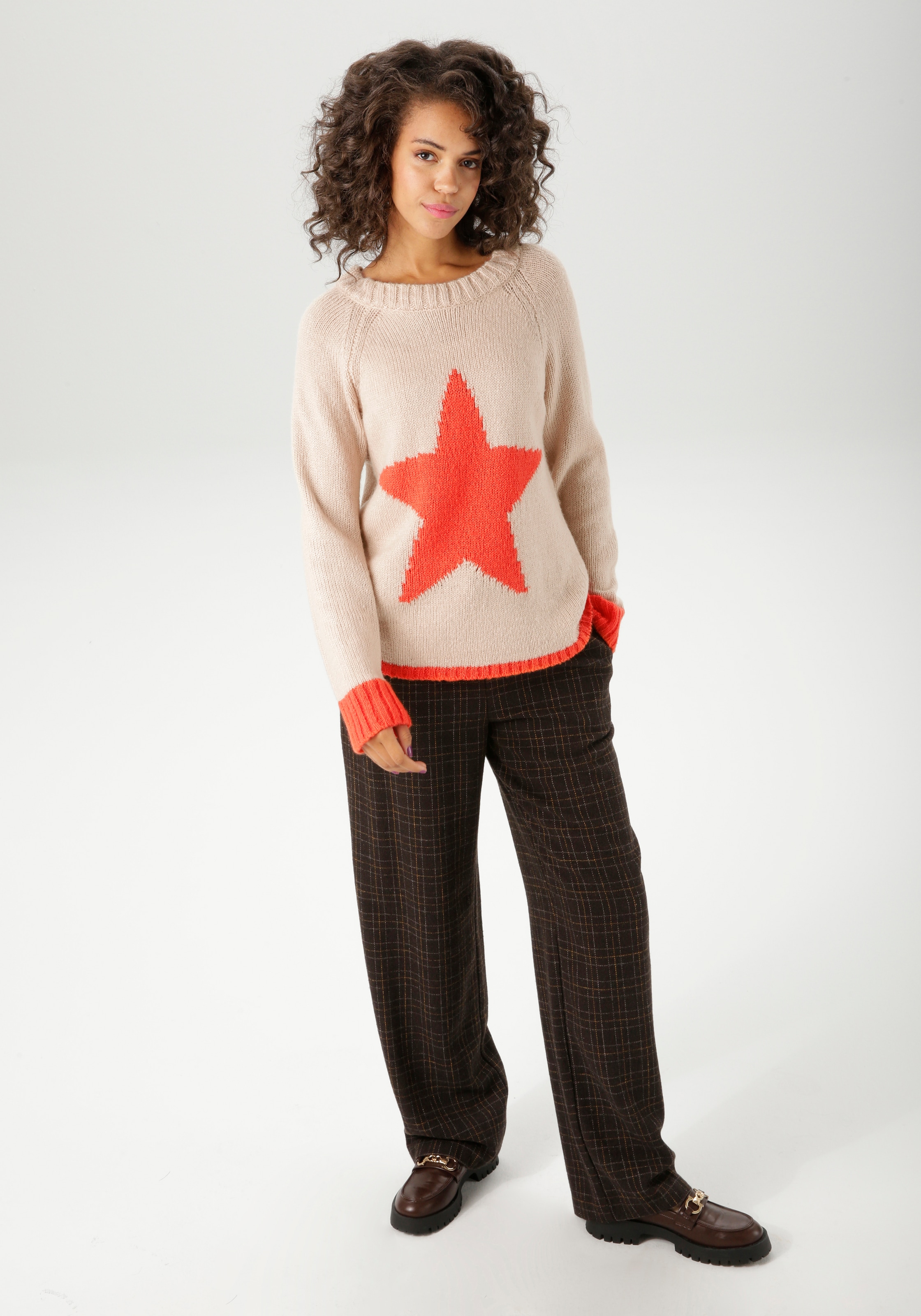 Aniston CASUAL Strickpullover, mit grossem Stern im Vorderteil - NEUE KOLLEKTION