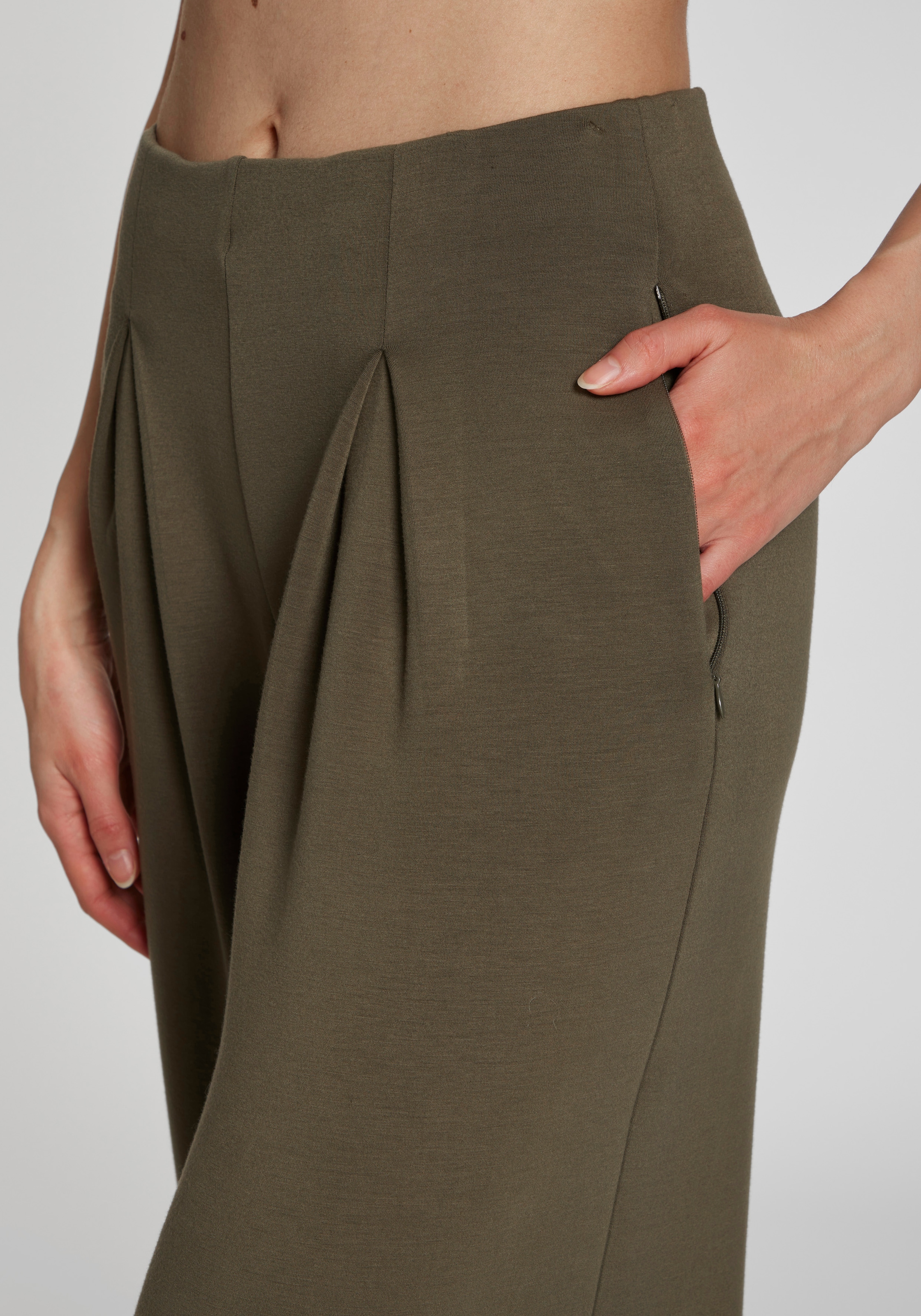 LASCANA Homewearhose  mit weitem Bein und Kellerfalten