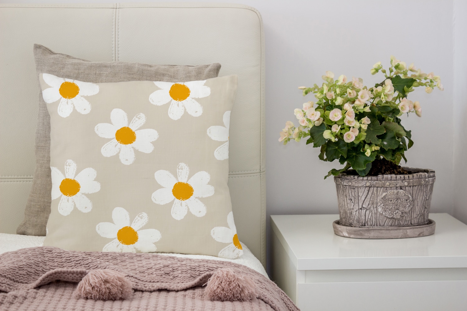 queence Coussin décoratif »Levke« mit Gänseblümchen