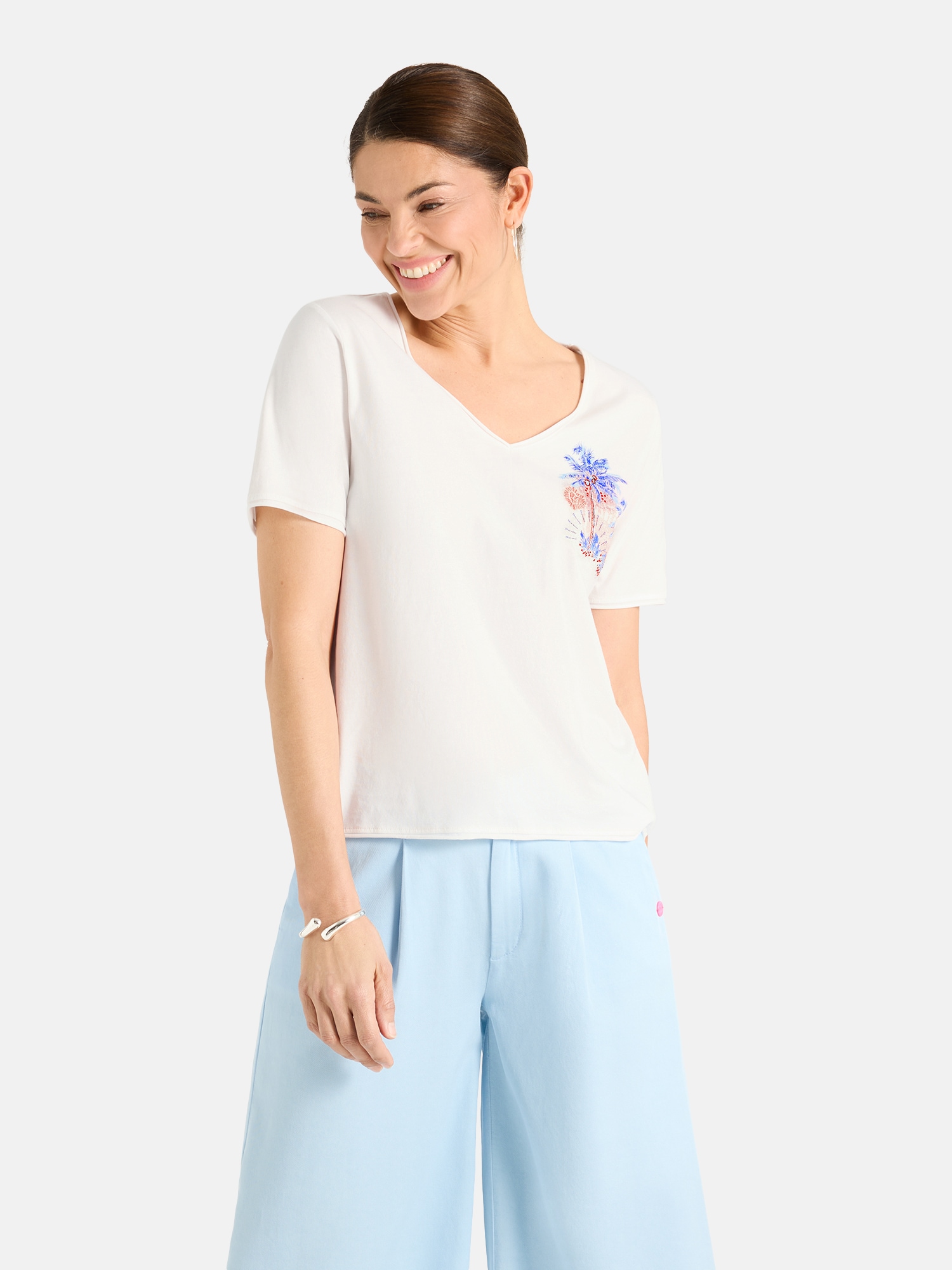 Image of Lieblingsstück T-Shirt "VictoriaL" mit V-Ausschnitt, bedruckt