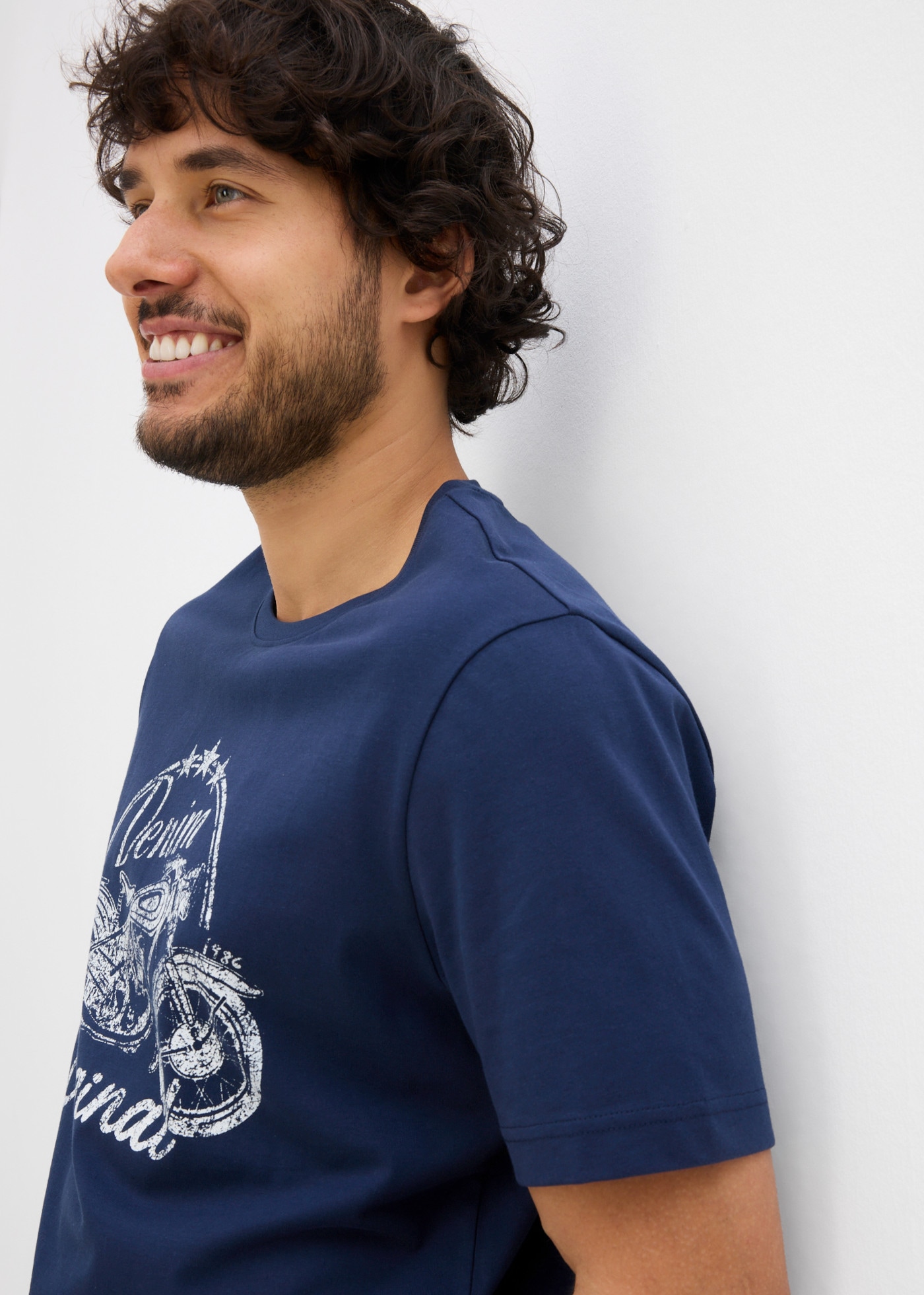 bonprix T-Shirt mit Rundhalsausschnitt, Kurzarm-Design, aus Baumwolle, Regular Fit