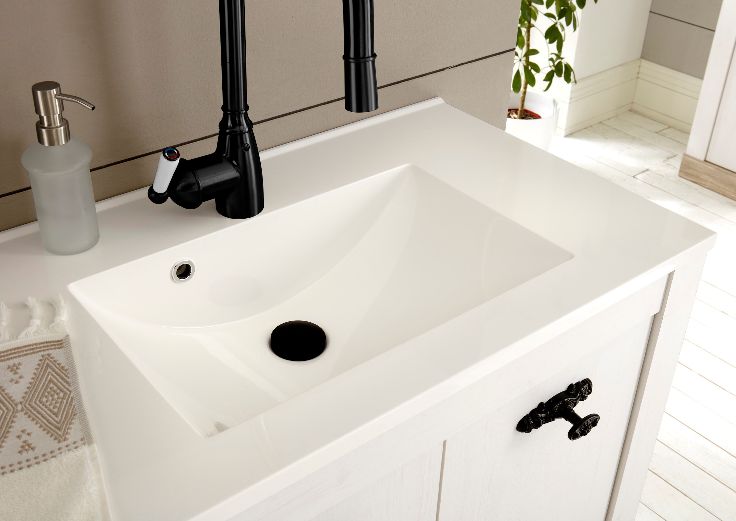 Home affaire Badmöbel-Set »Florenz, Bad im Landhausstil, 2-teiliges Badezimmer«, (2 St.), Waschtisch und Spiegel mit Ablage, Stauraum