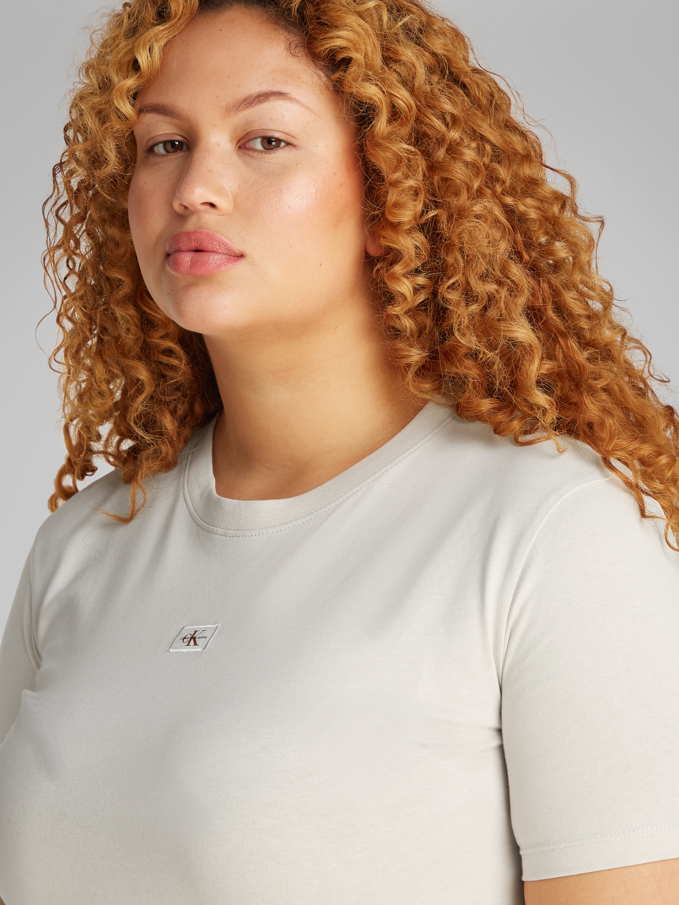 Calvin Klein Jeans Plus T-Shirt »PLUS WOVEN LABEL REGULAR TEE«, in grossen Grössen