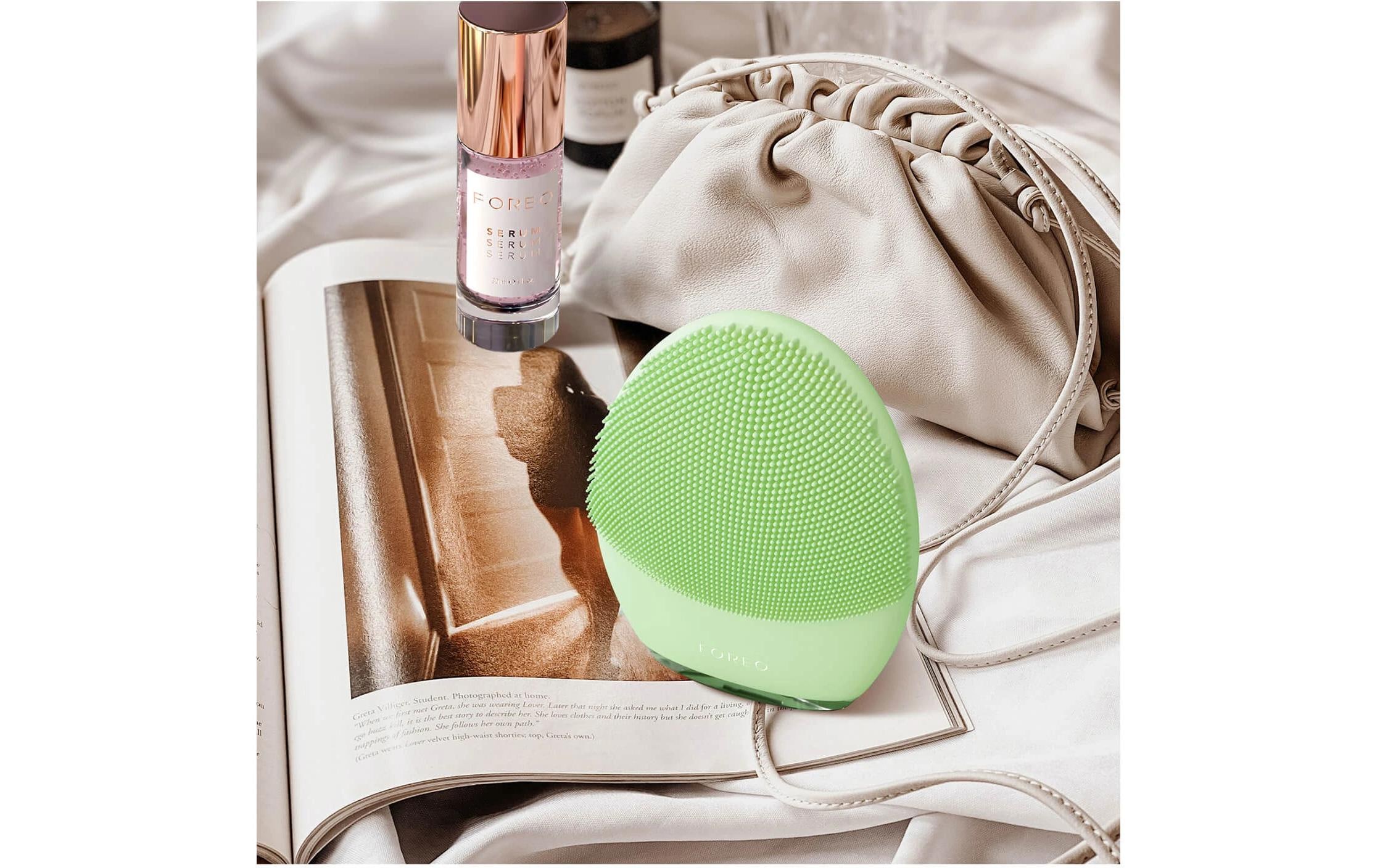 FOREO Elektrische Gesichtsreinigungsbürste »LUNA™ 4 combination skin«