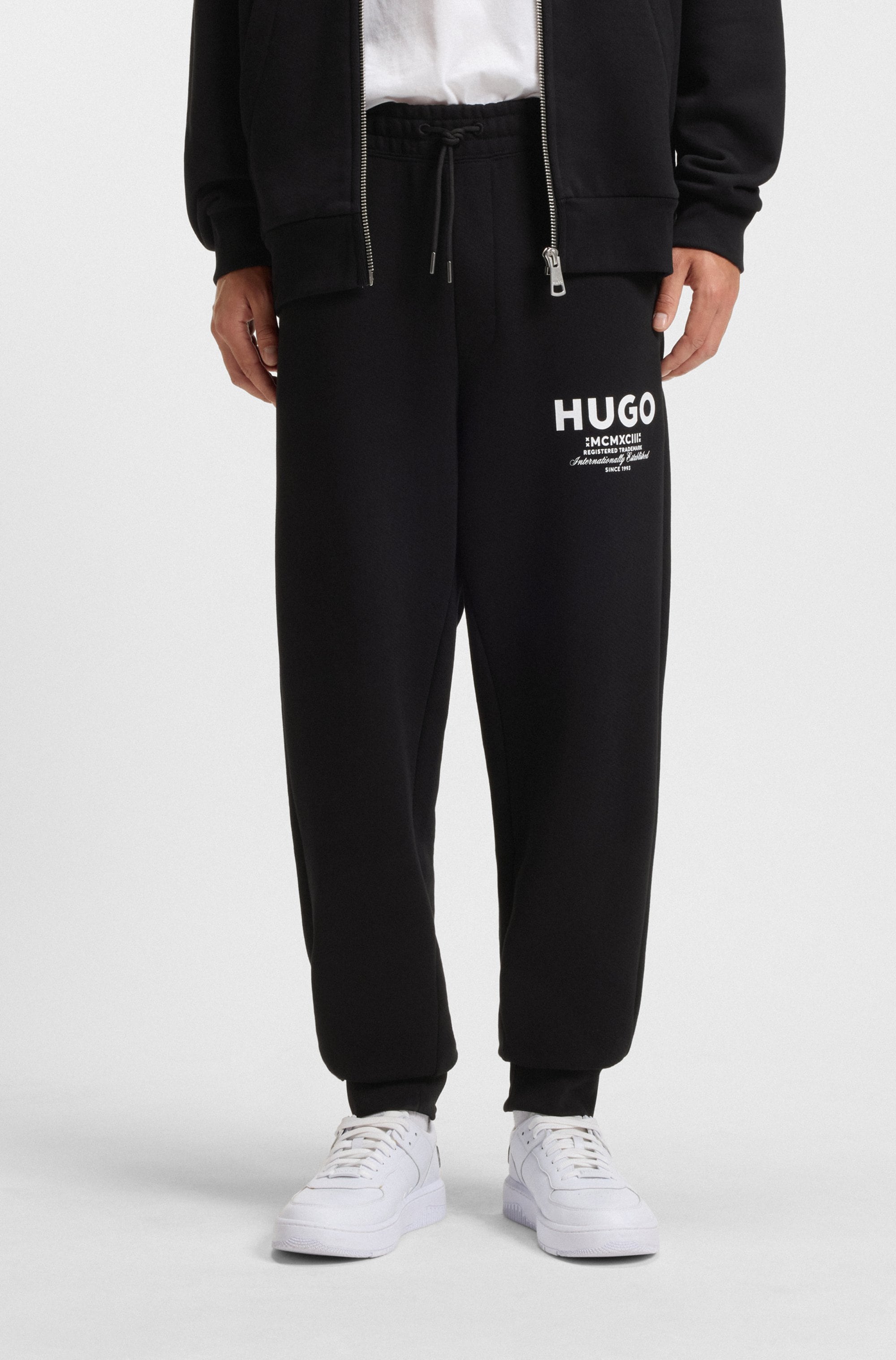 Image of HUGO Jogginghose "Nevez" mit Beinbündchen und Oversize-Passform