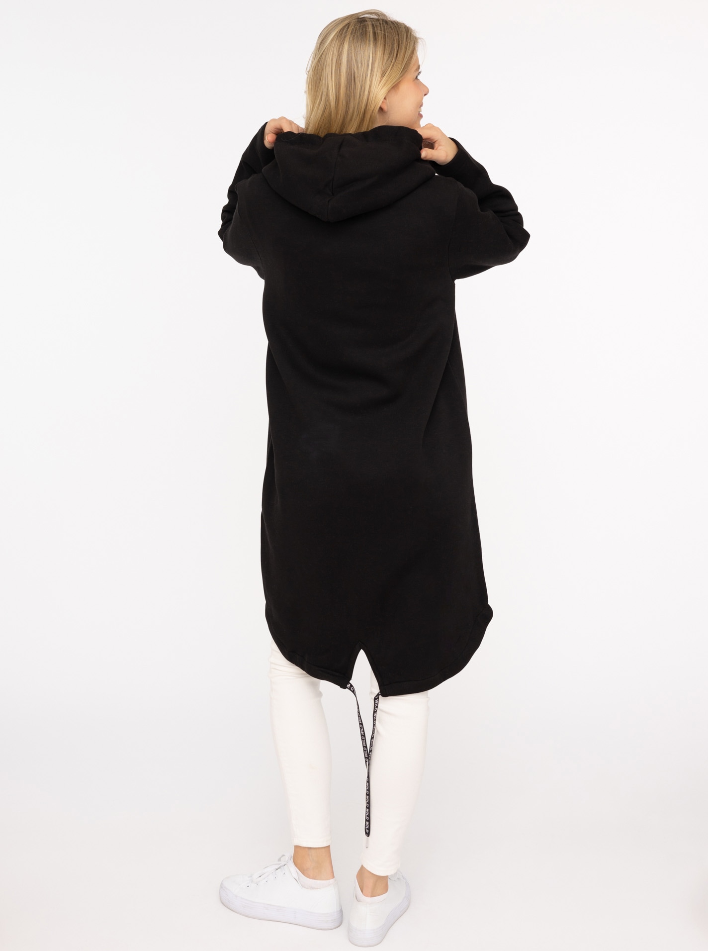 Zwillingsherz Jerseymantel »"Wild Mindset"«, mit grossem WILD Motiv gestickt, Leo Details, Taschen