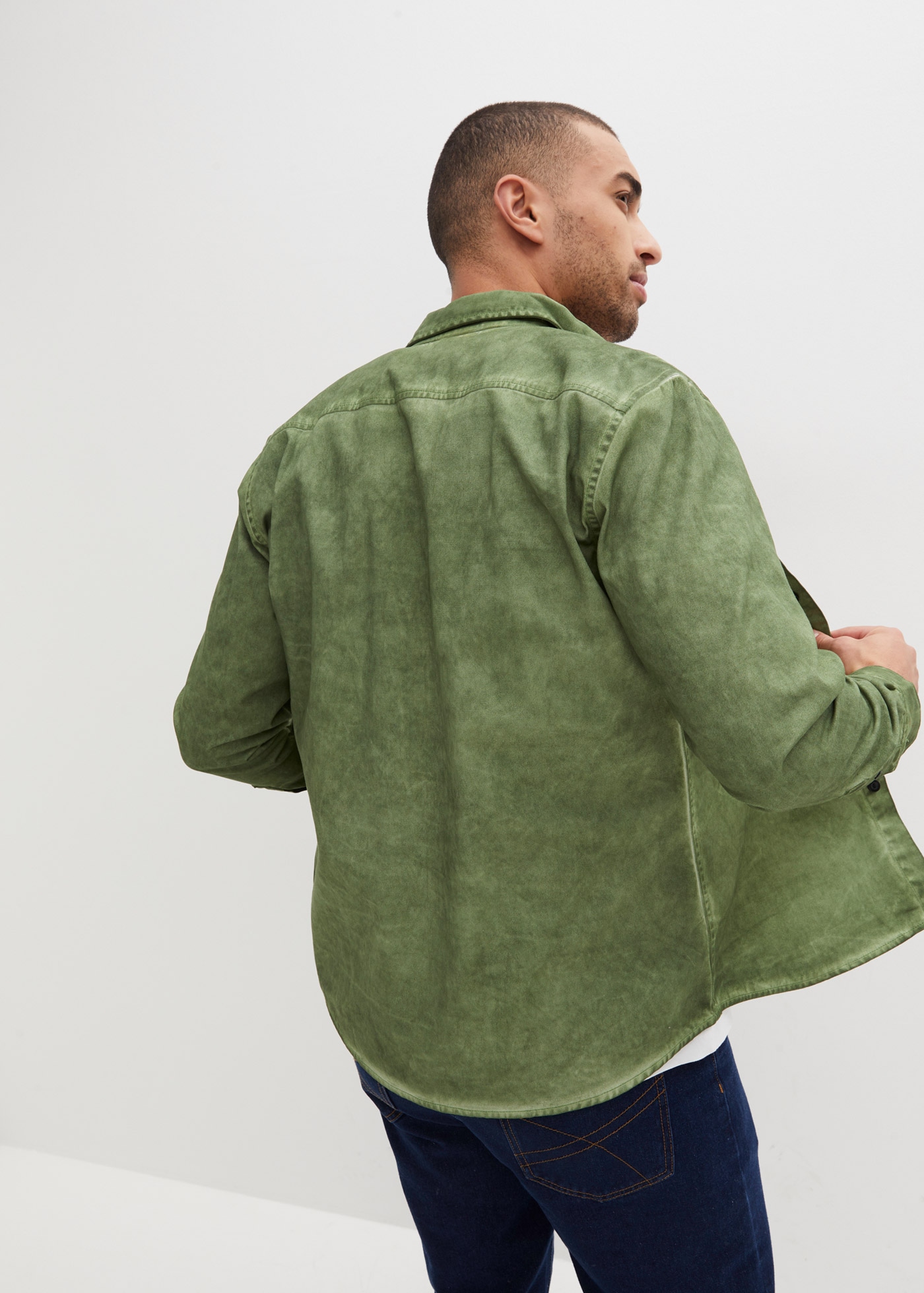 bonprix Chemise à manches longues Regular Fit, aus reiner Baumwolle, in Used-Optik, mit Brusttasche