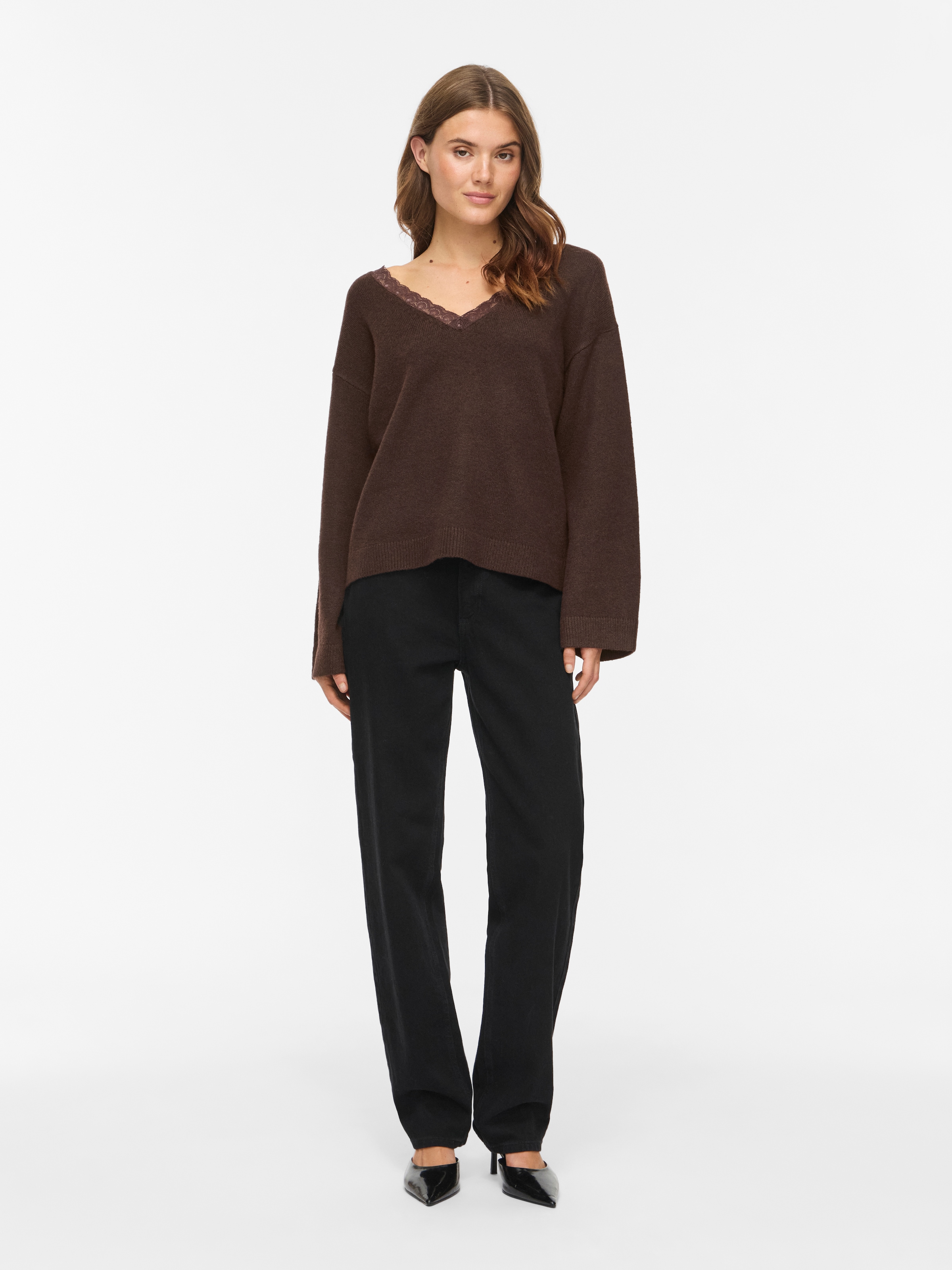 Vila Pull col V »VILIGA L/S V-NECK REV LACE KNIT TOP-NOOS« Mélange de matériaux, détail en dentelle, coupe régulière