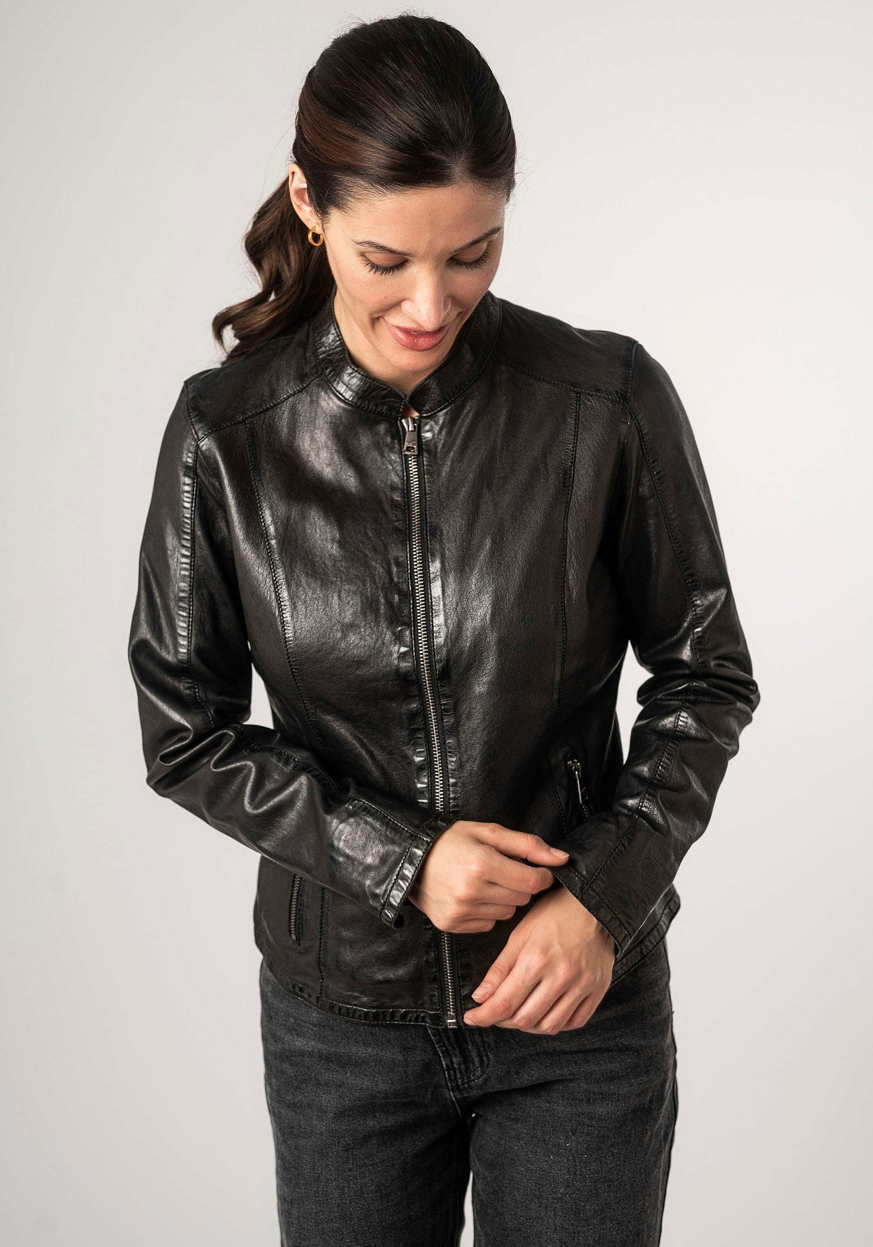 Mauritius, Unisex, »MWAndriana« mit Stehkragen, schwarz, XS, Lederjacke von GIPSY by MAURITIUS, Trachtenmode