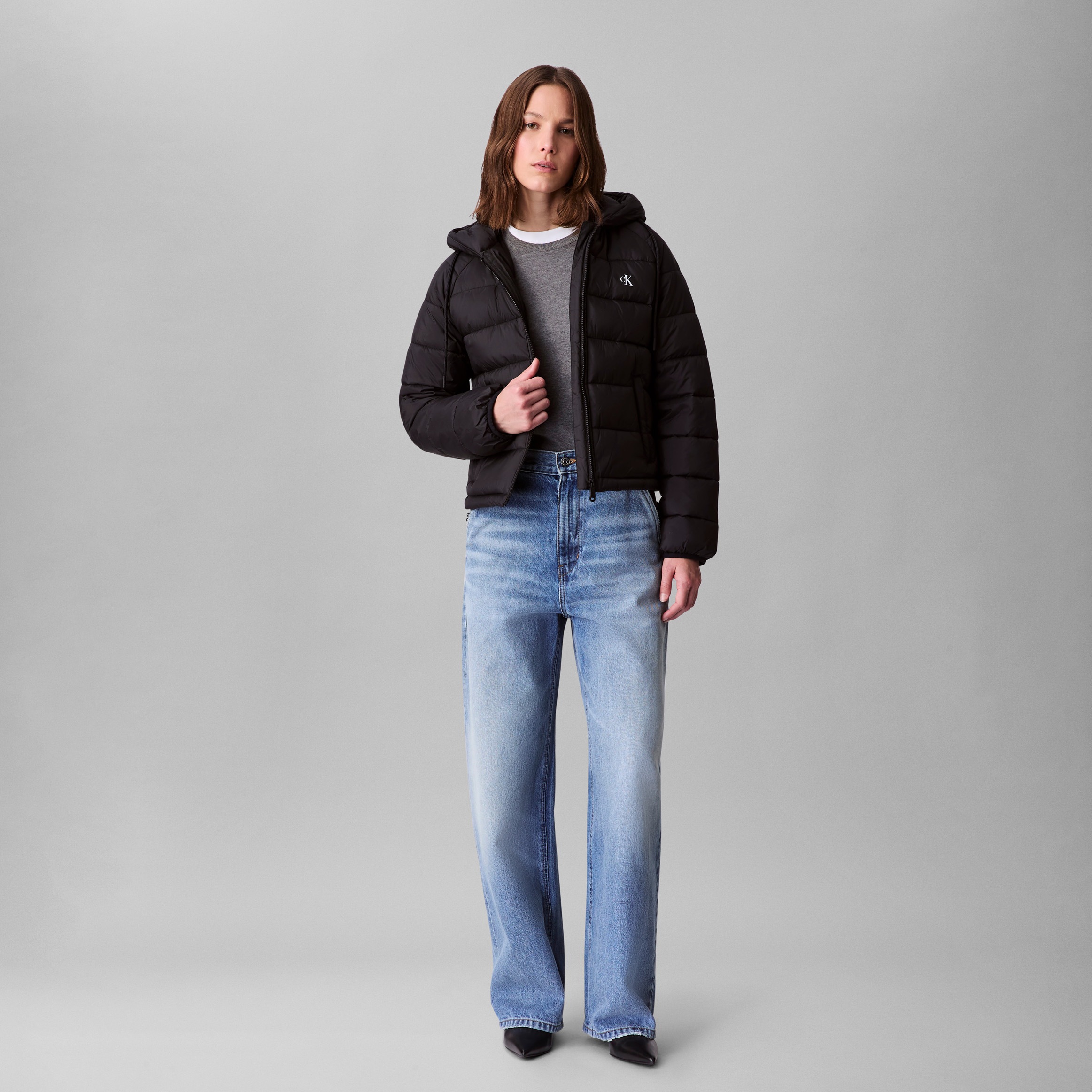 Calvin Klein Jeans Steppjacke »LIGHTWEIGHT LOGO PUFFER«, mit Kapuze, Mit Rundhalsausschnitt