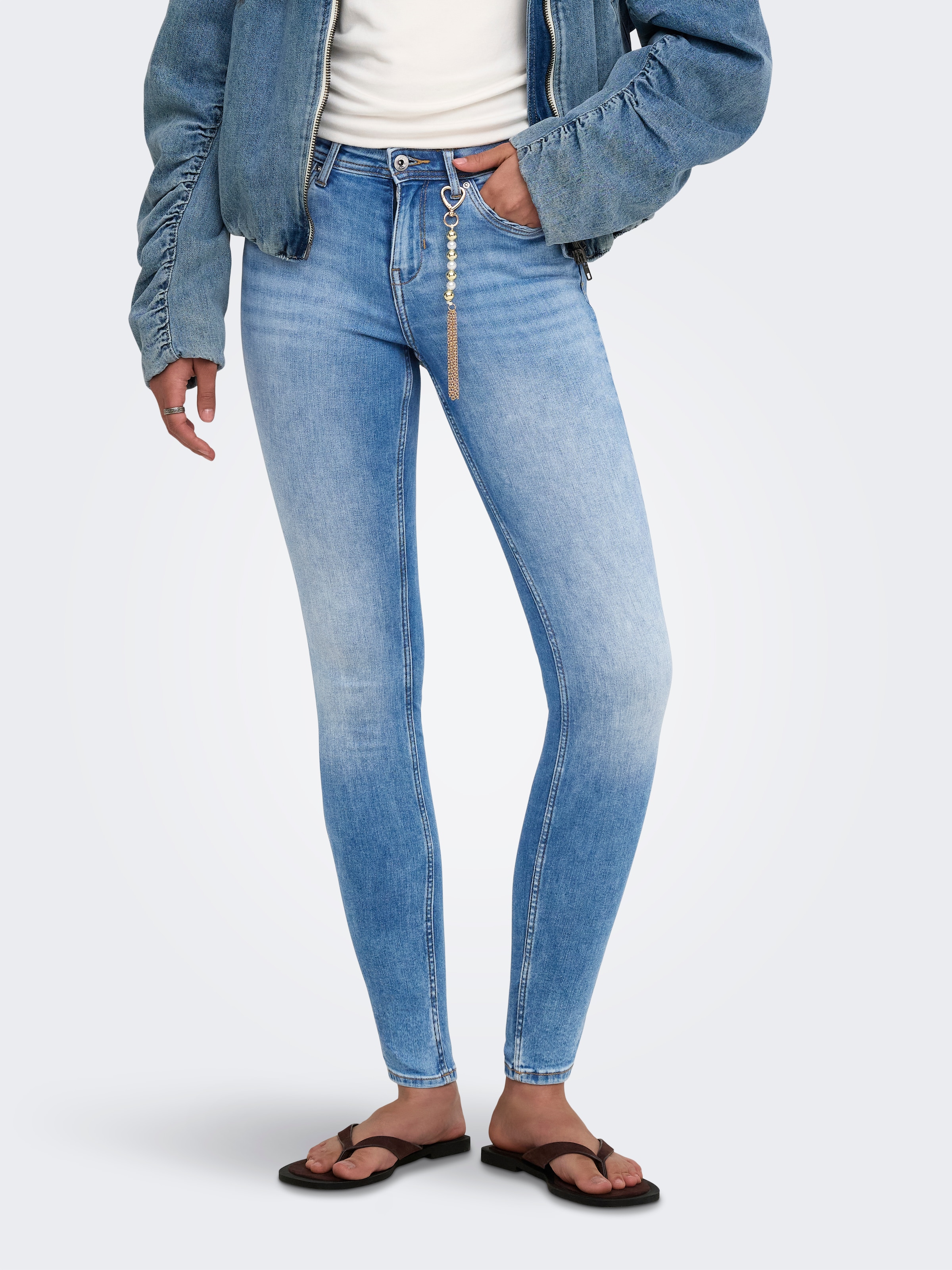 Image of ONLY Skinny-fit-Jeans "ONLWAUW MID WAIST CHARM DNM" Baumwollmischung, skinny fit