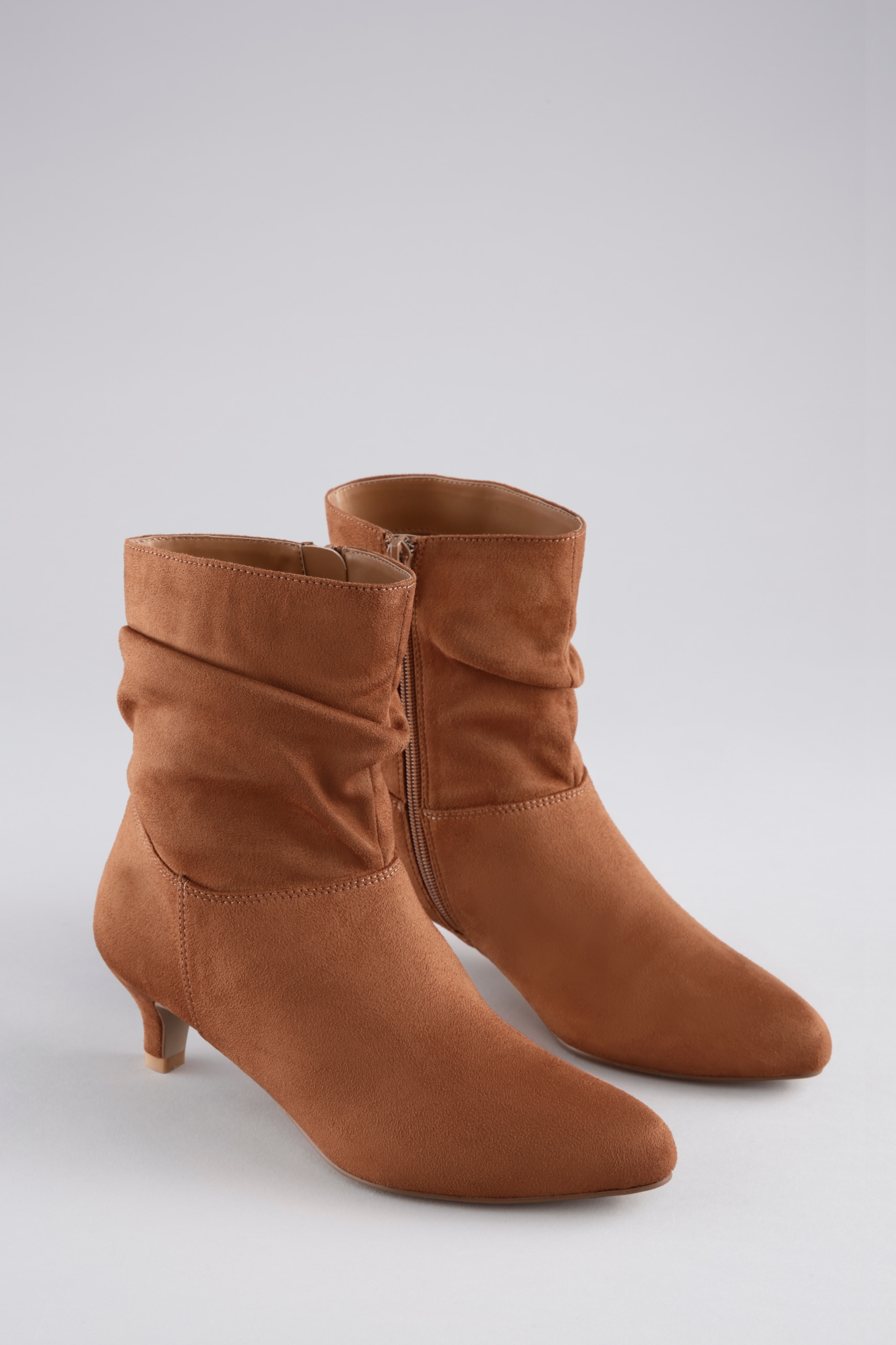 Image of Aniston SHOES Stiefelette Ankleboots mit slouchy Schaft und Reissverschluss