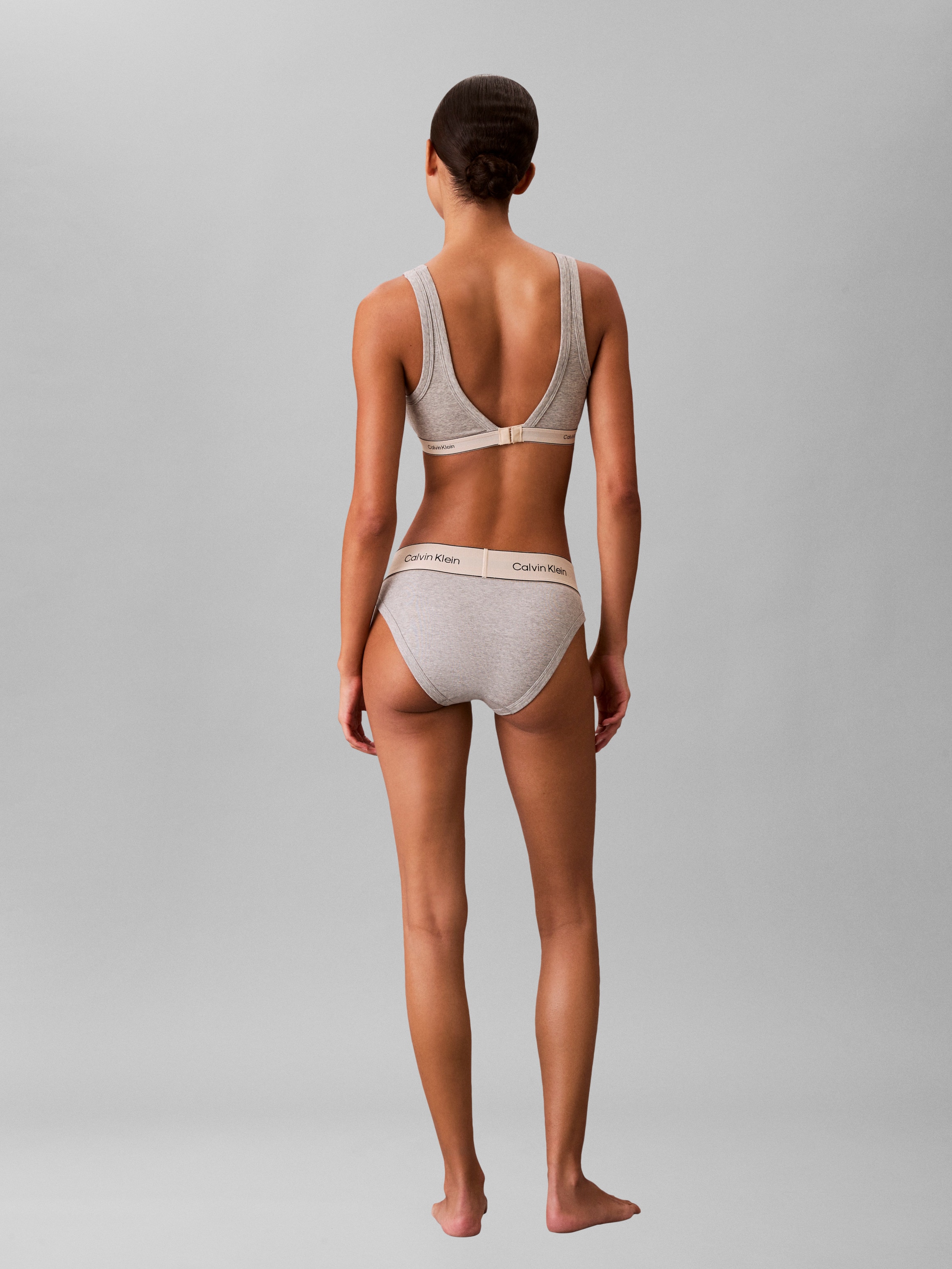 Calvin Klein Underwear Soutien-gorge triangle »LIGHTLY LINED TRAINGLE BRALETTE« Körpernahe Passform mit elastischem Bund